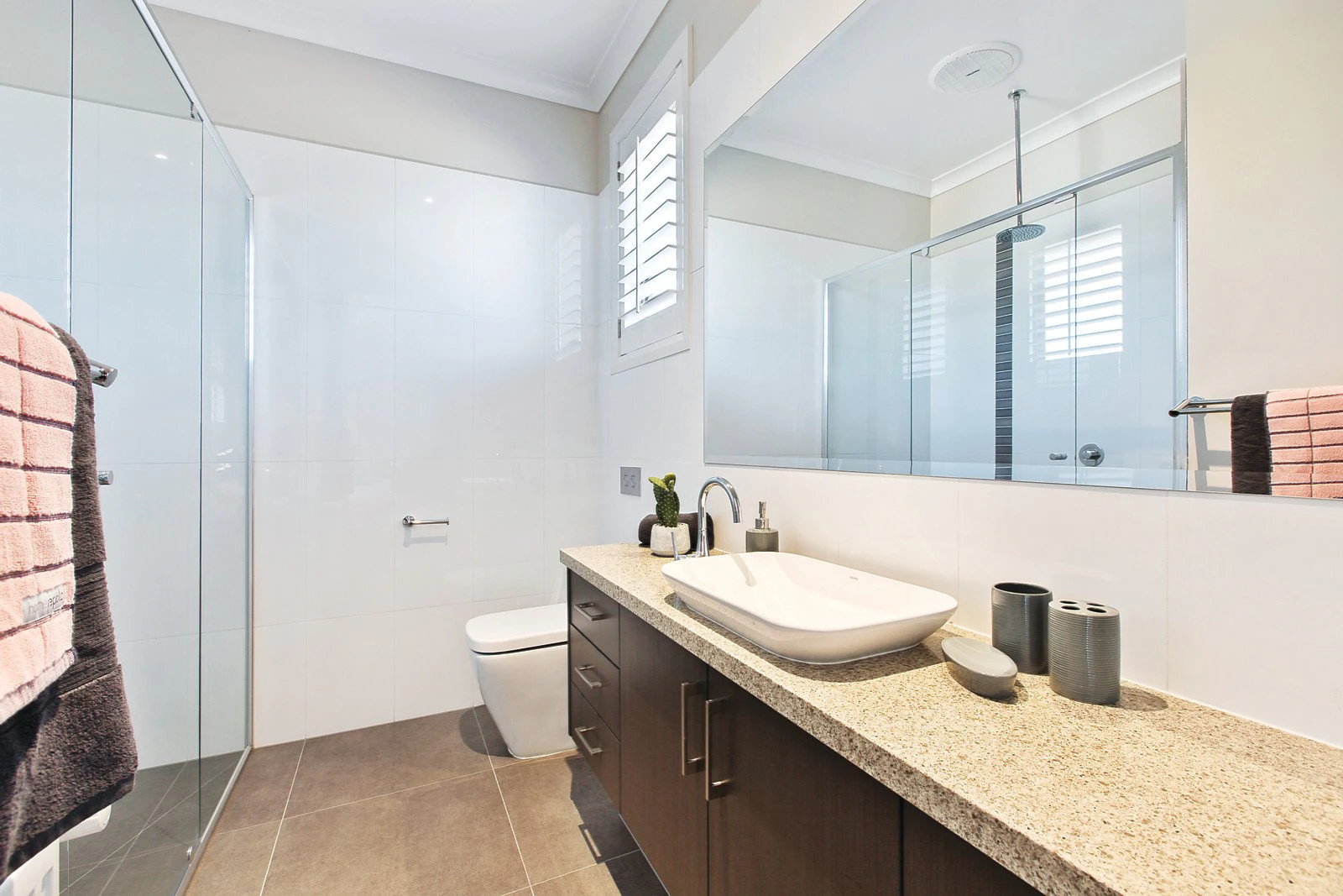 2/2 Garden Road, Camberwell, VIC