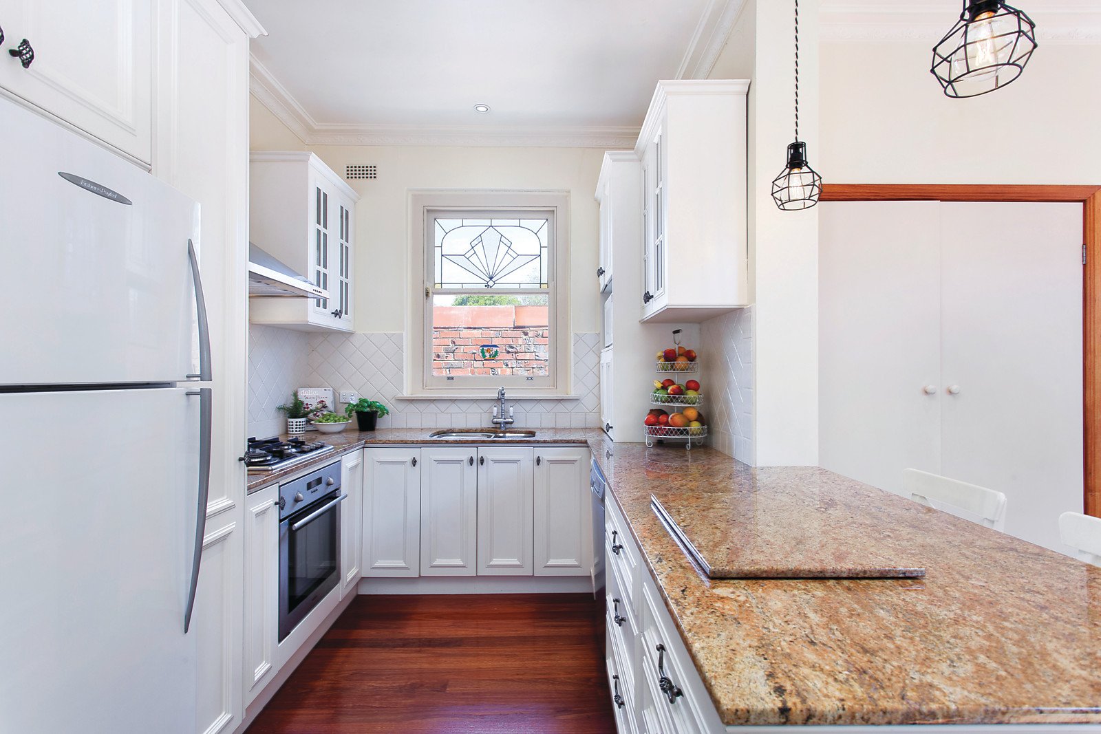 28 Essex Street, Glen Iris - Thumbnail 3