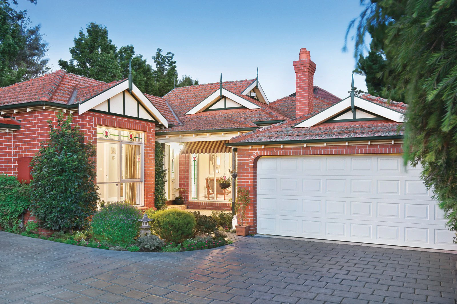 2/1 Mont Iris Avenue, Glen Iris, VIC