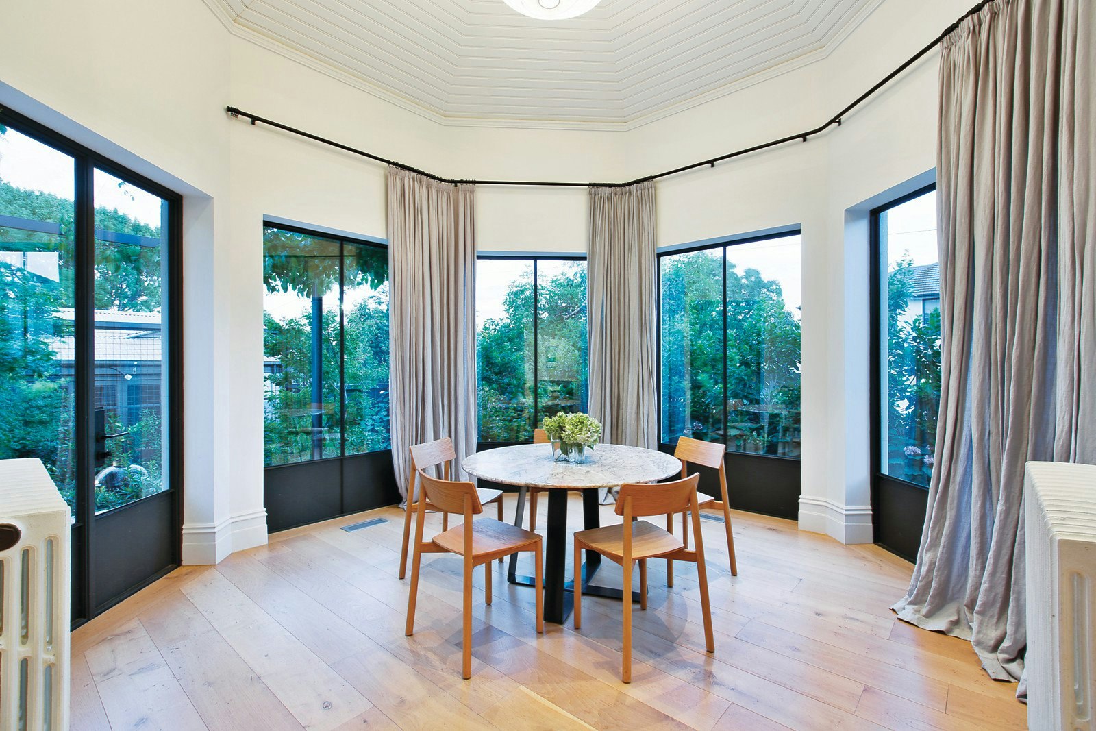 13 Gladstone Parade, Elsternwick, VIC