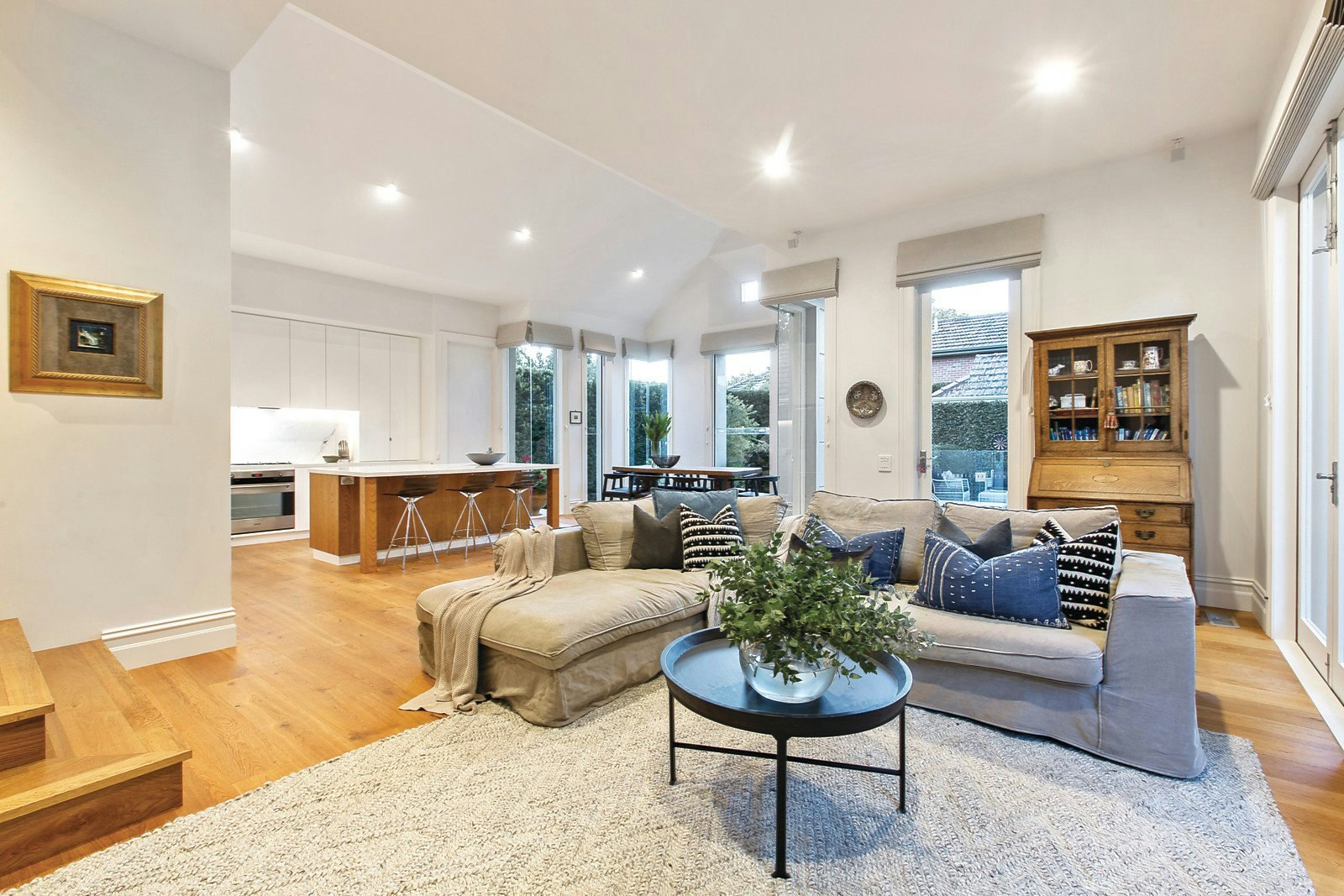 25 Balwyn Road, Canterbury, VIC