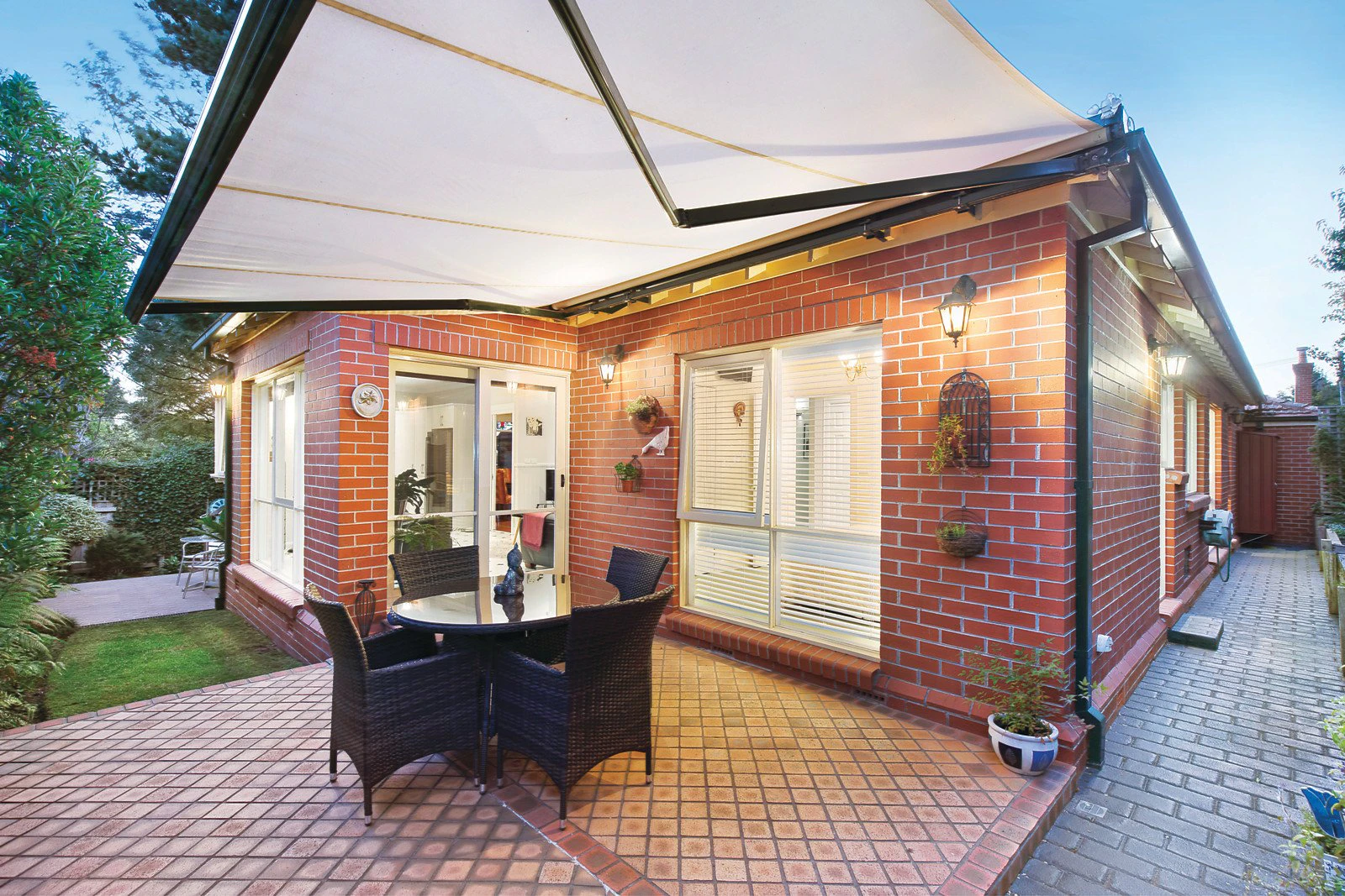 2/1 Mont Iris Avenue, Glen Iris, VIC