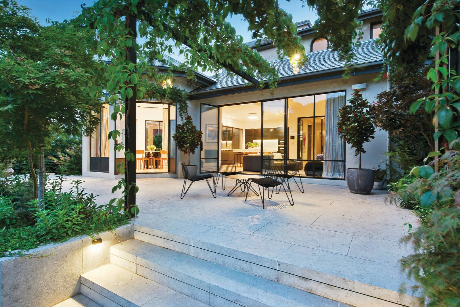 13 Gladstone Parade, Elsternwick, VIC