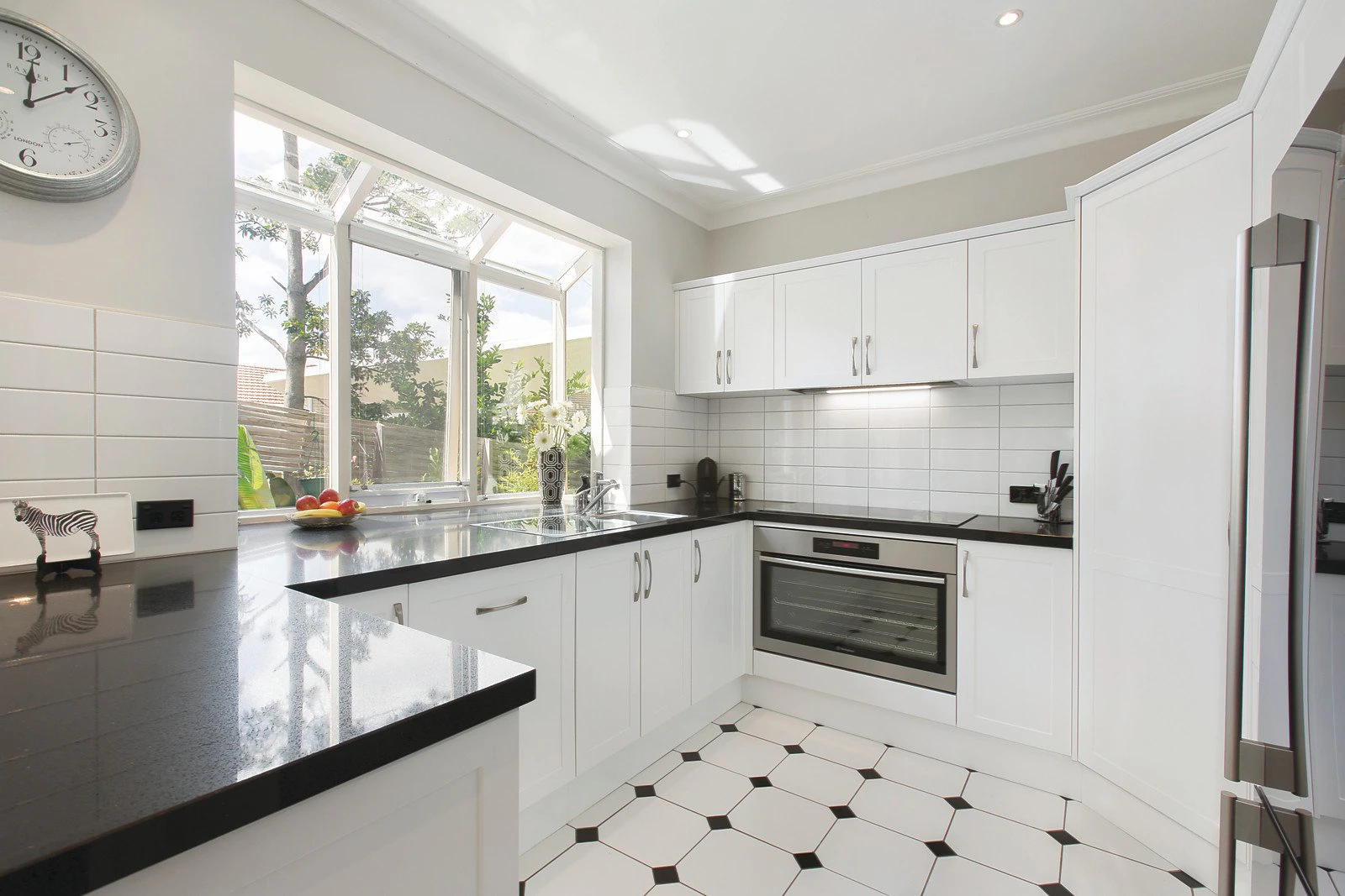 2/1 Mont Iris Avenue, Glen Iris, VIC