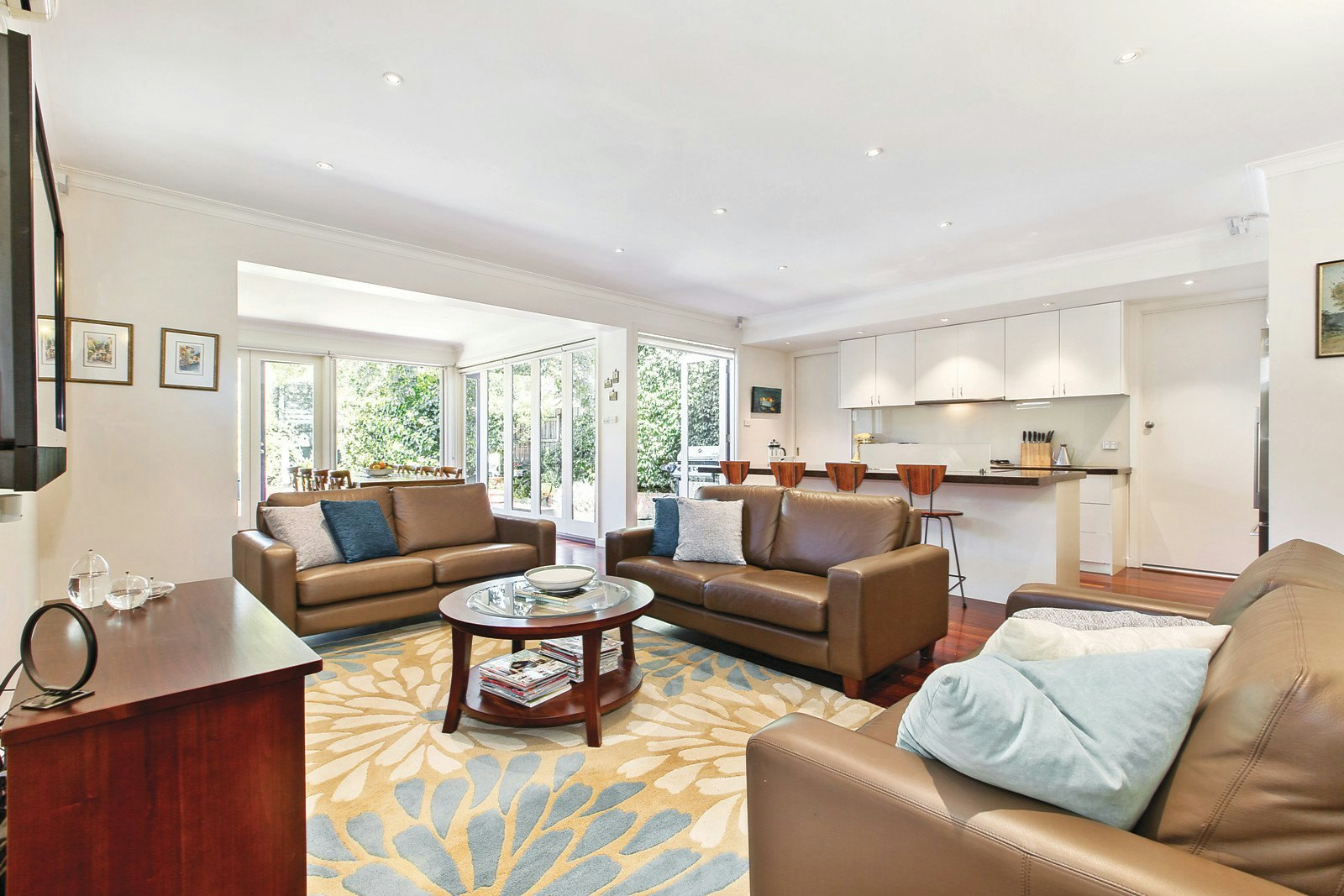 7 Aisbett Avenue, Camberwell, VIC