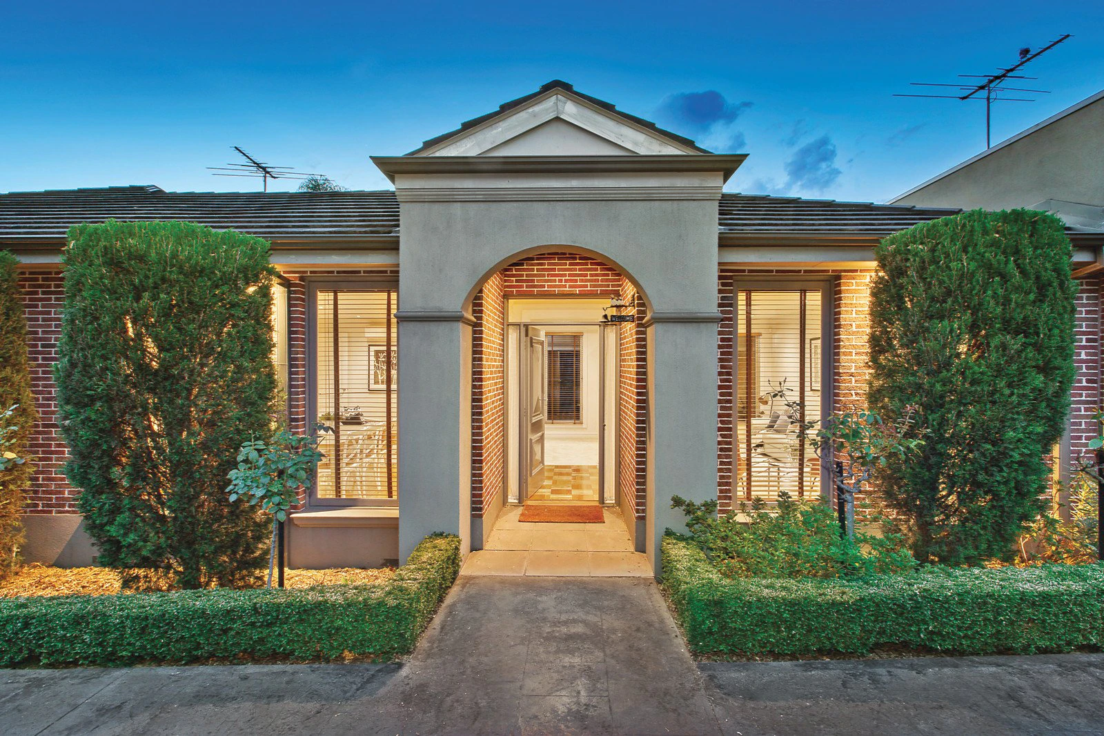 2/8 Tyne Street, Camberwell, VIC