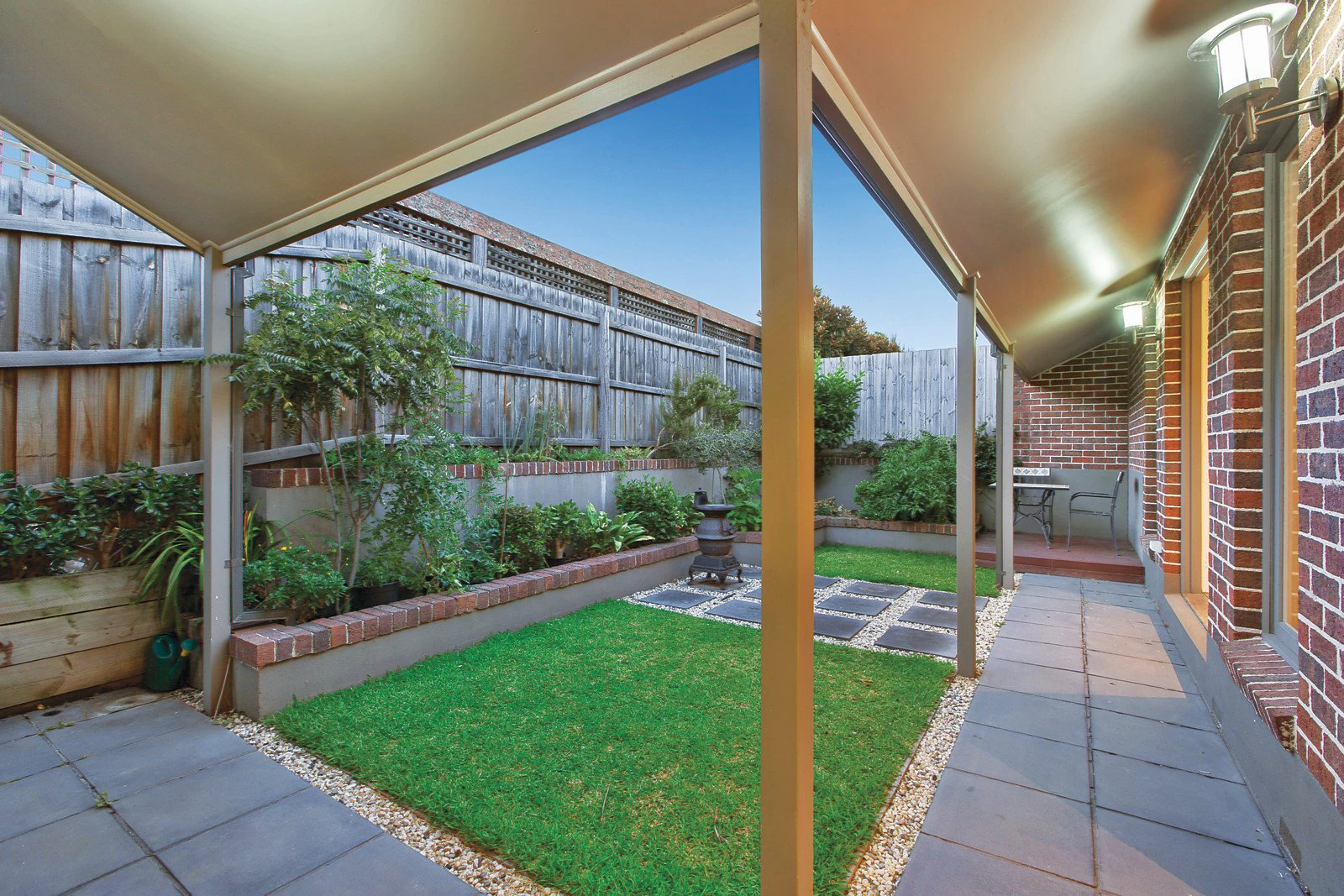 2/8 Tyne Street, Camberwell, VIC