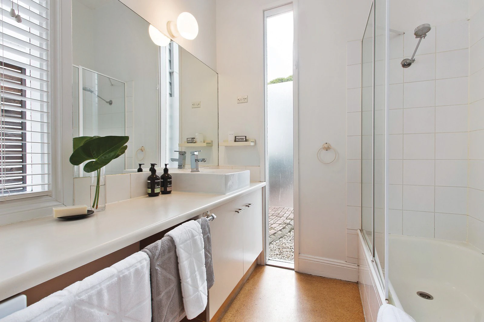2 Deakin Street, Malvern East, VIC
