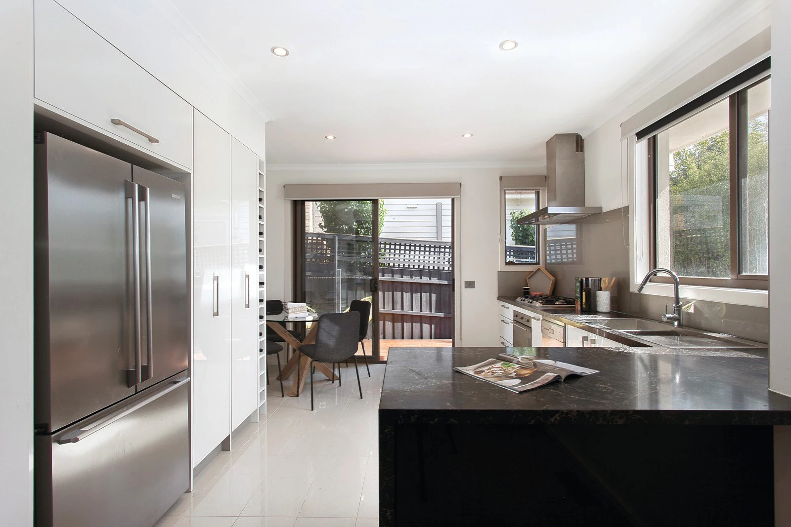 1/32 Broughton Road, Surrey Hills, VIC