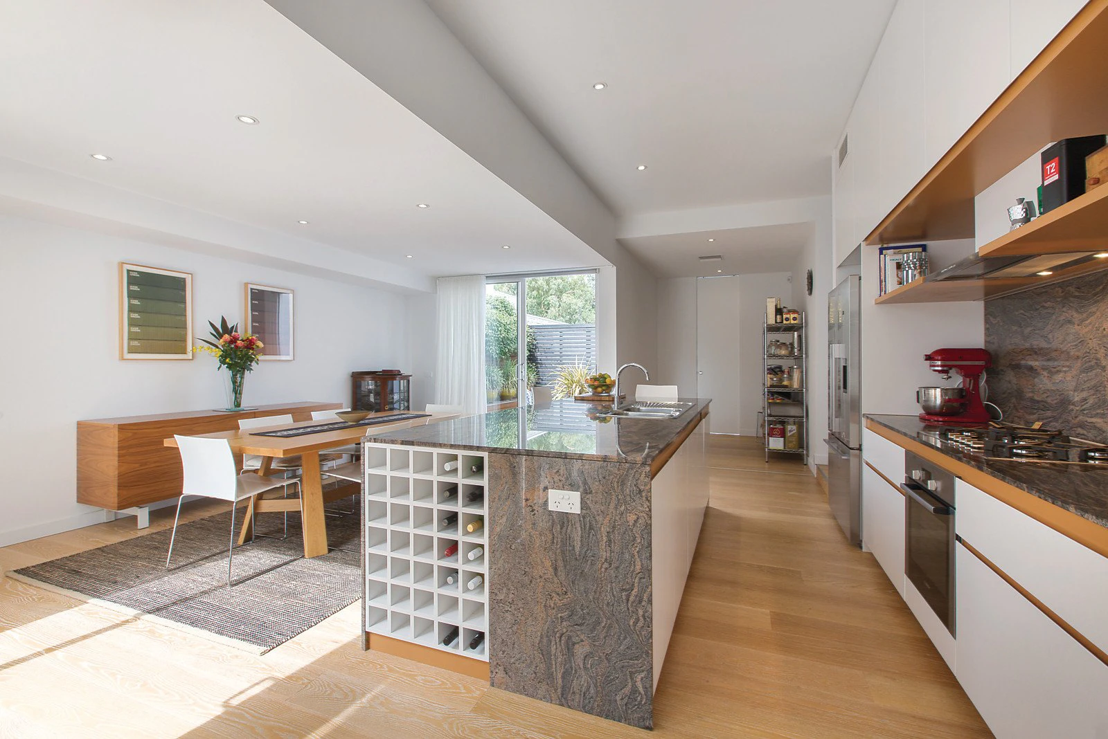 1a Raynes Park Road, Hampton, VIC