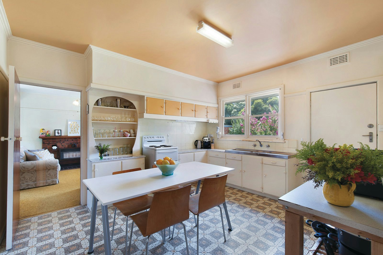 11 Stuart Avenue, Cheltenham, VIC