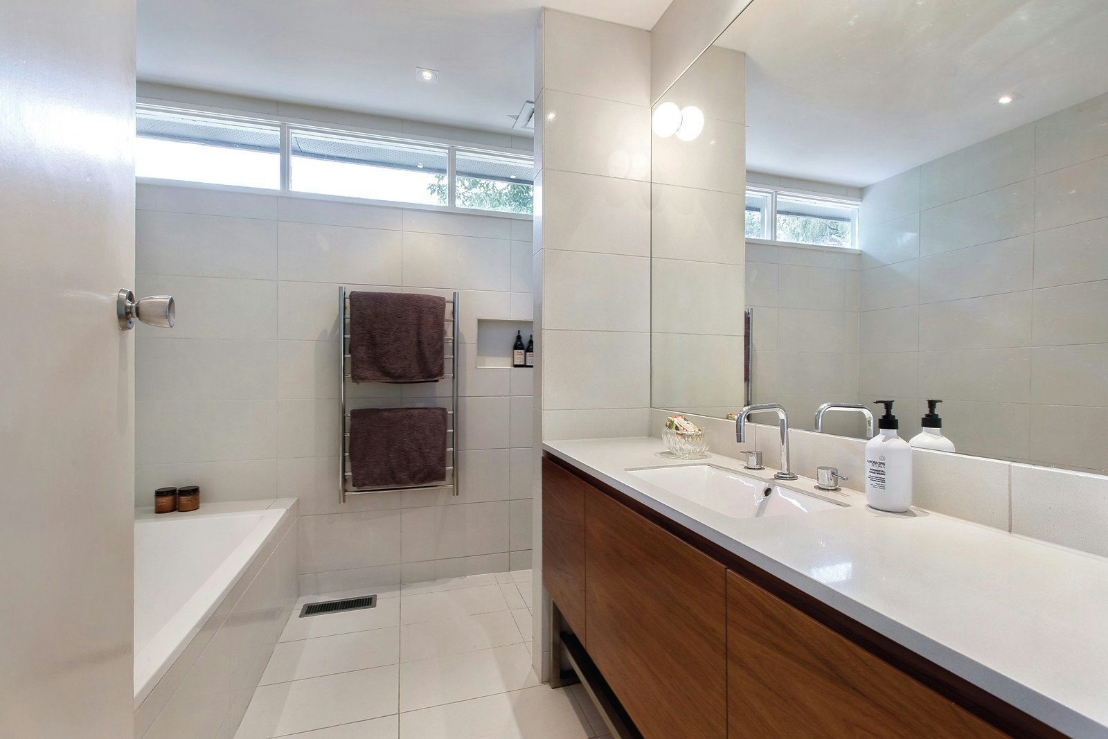 34 Park Road, Mount Waverley, VIC