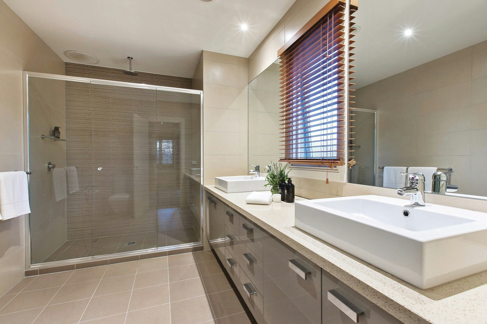 8 Ramsay Avenue, Kew East, VIC