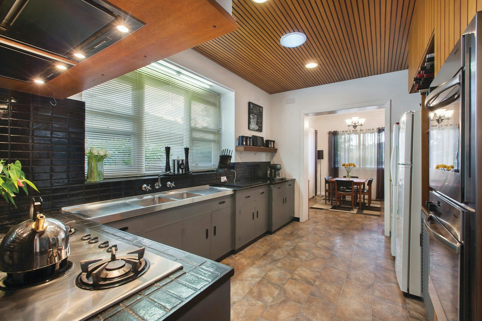 12 Welwyn Avenue, Brighton East, VIC