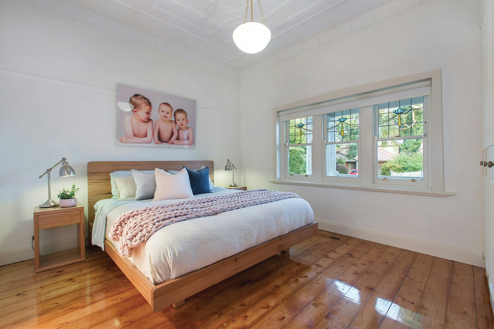 11 Irymple Avenue, Kew East, VIC