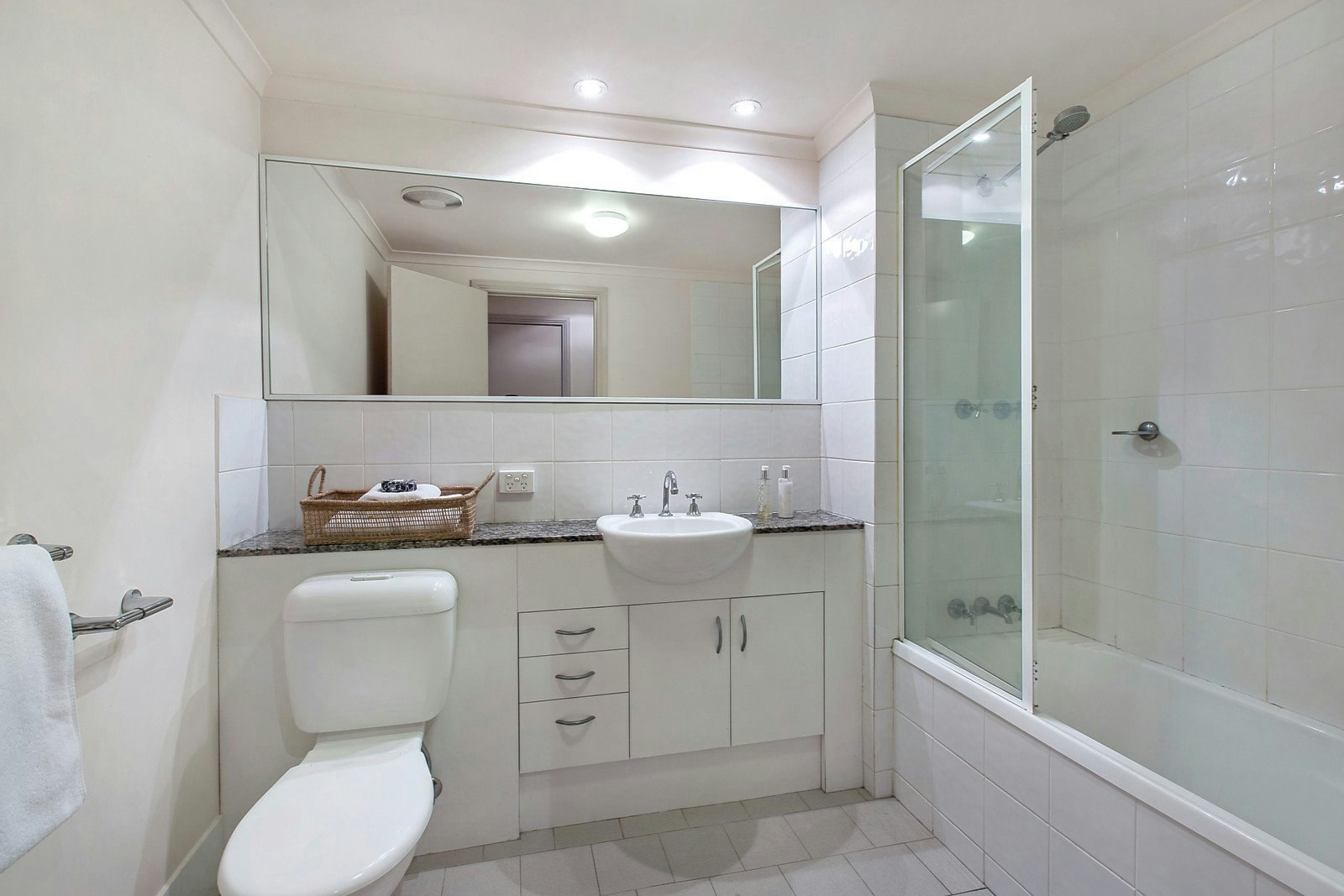 33/62 Wellington Street, St Kilda, VIC