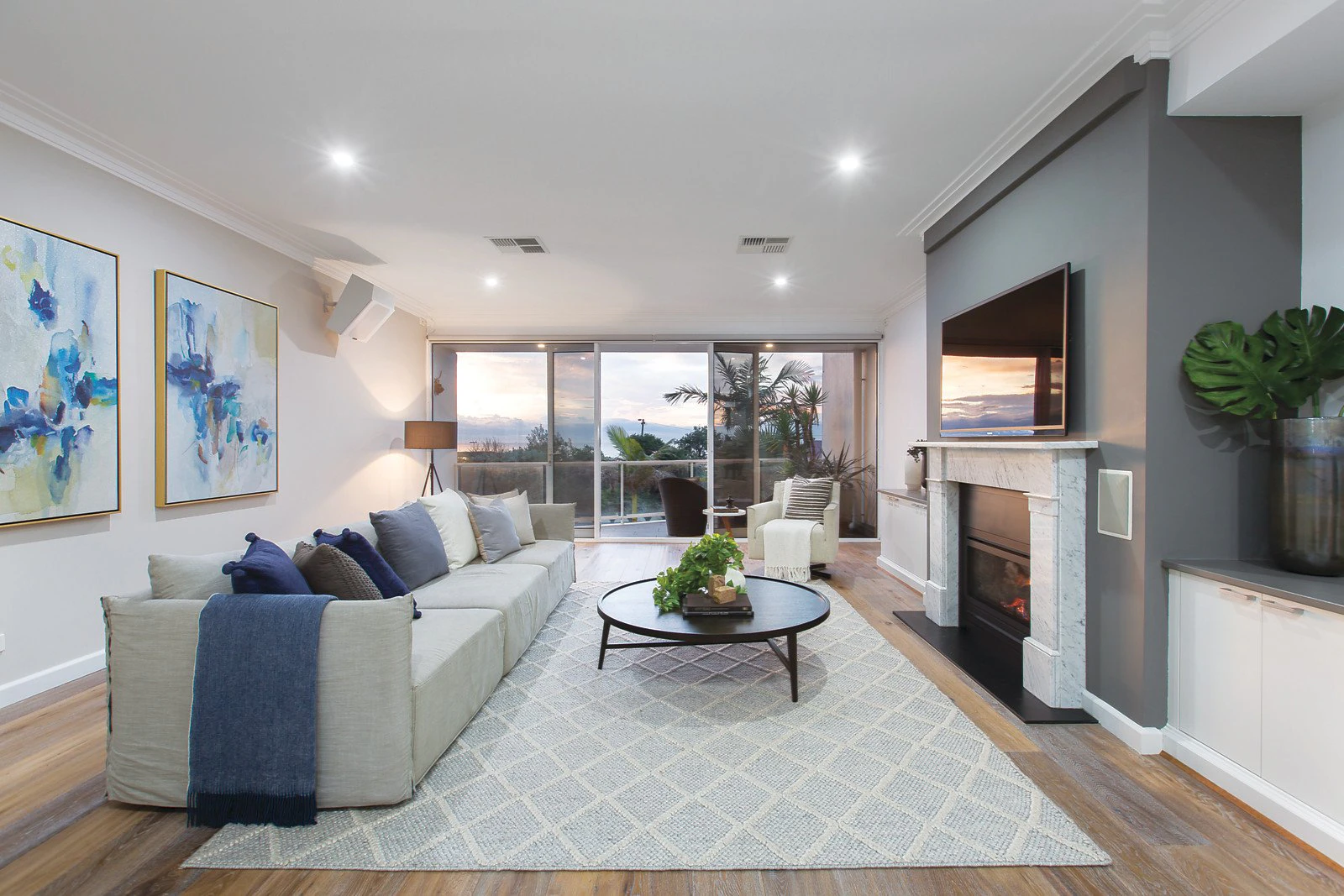 56E Beach Road, Hampton, VIC