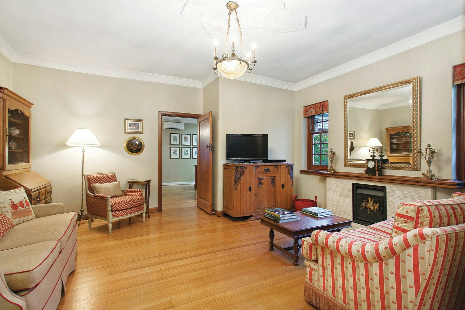 34 Essex Street, Glen Iris, VIC