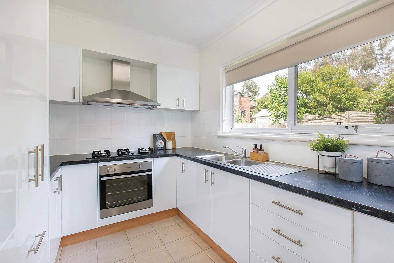 9/96 Severn Street, Box Hill North, VIC