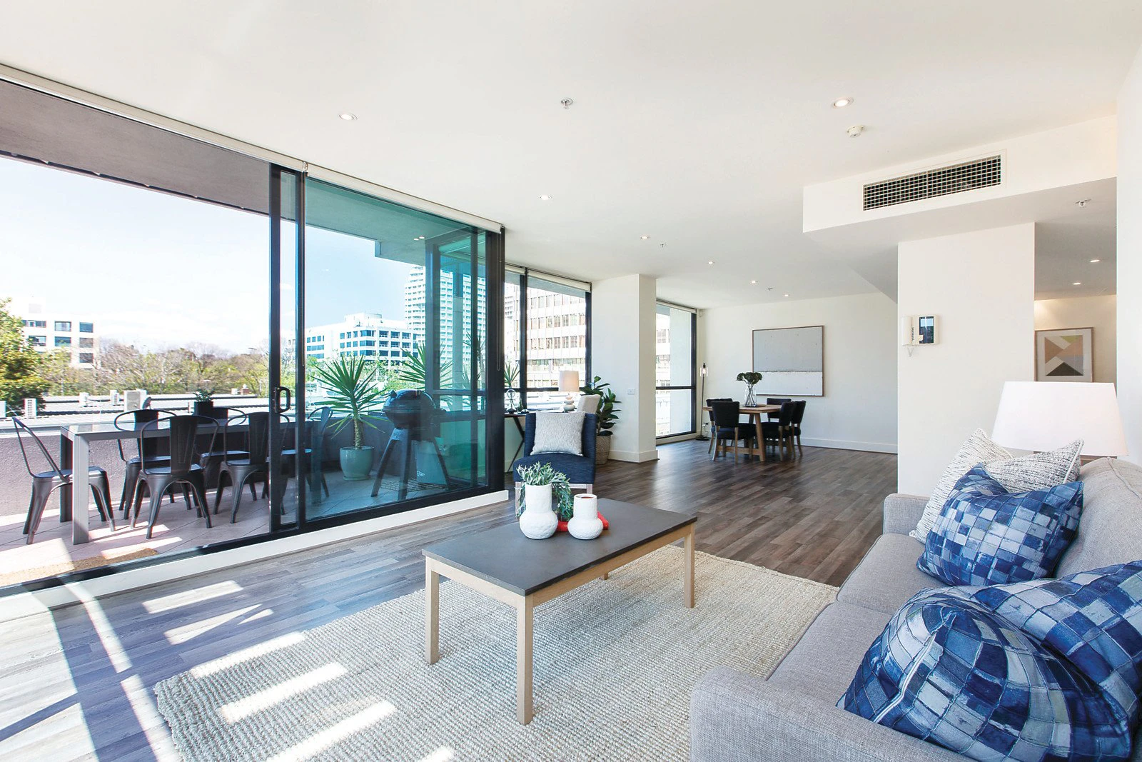 307/19 Queens Road, Melbourne, VIC