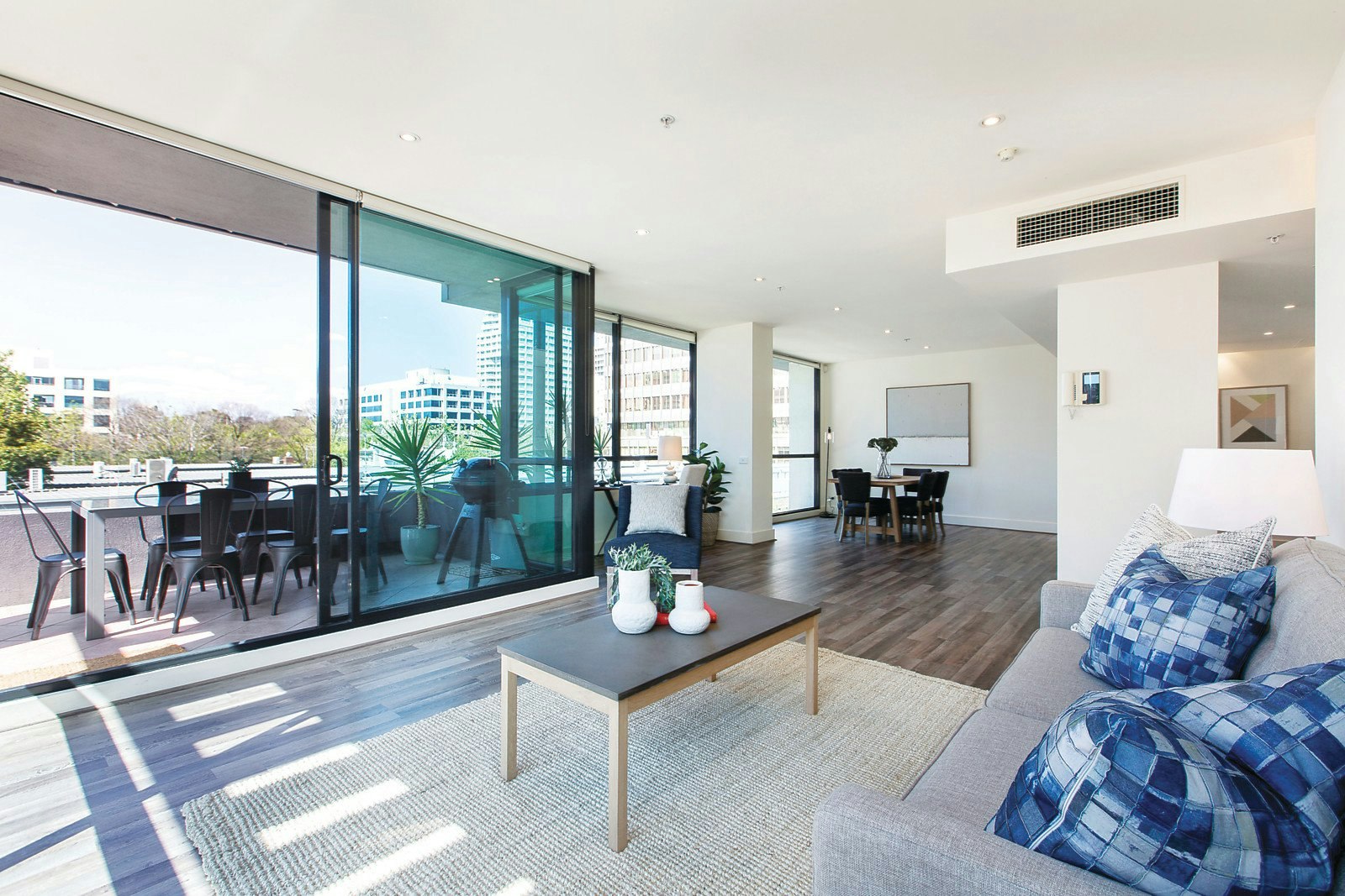 307/19 Queens Road, Melbourne, VIC