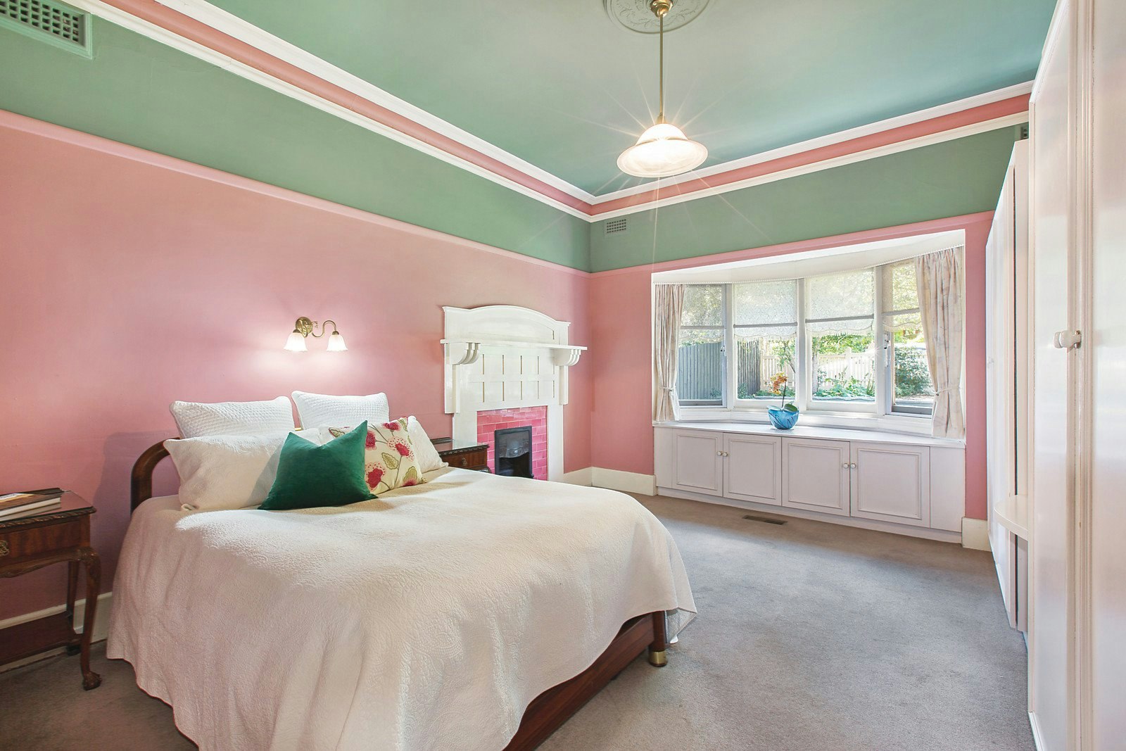 10 View Street, Canterbury, VIC