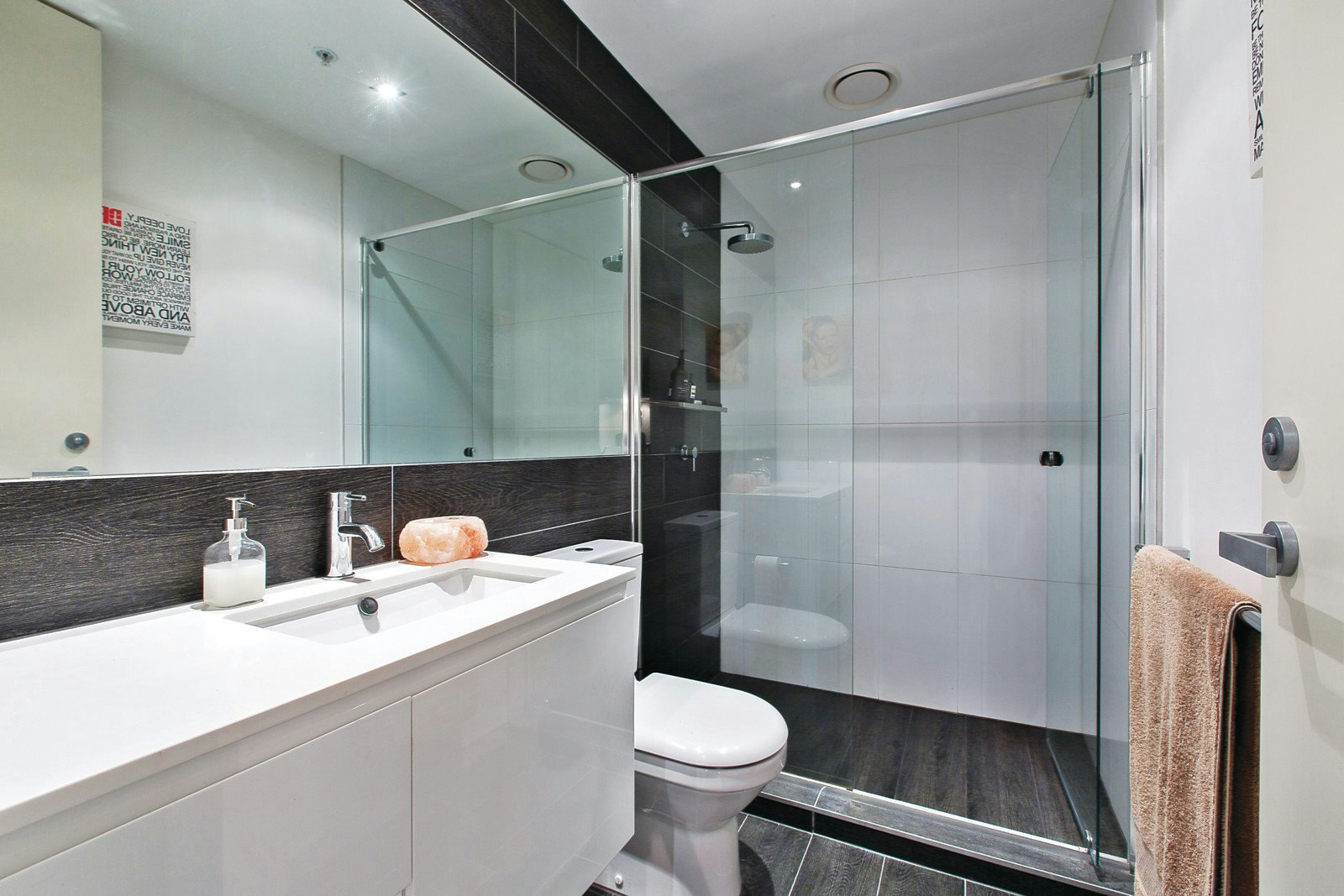 217/163 Fitzroy Street, St Kilda, VIC