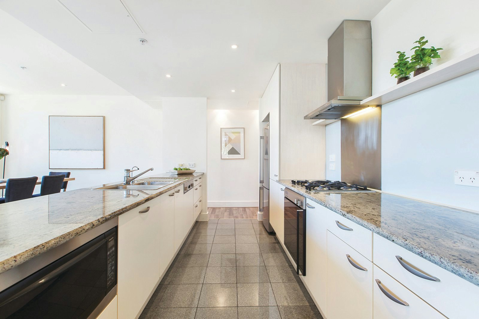 307/19 Queens Road, Melbourne, VIC