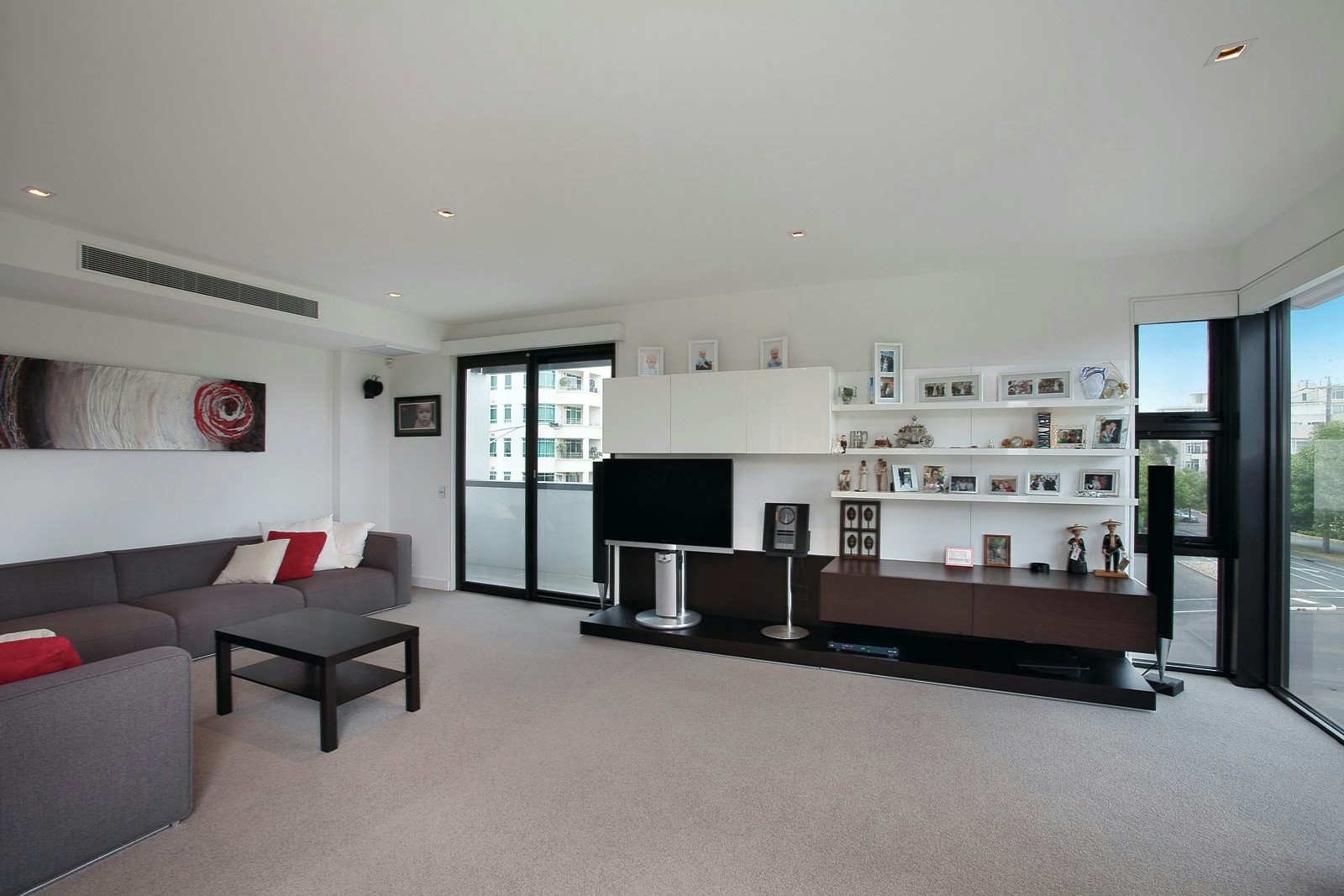 2 Graham Street, Albert Park, VIC