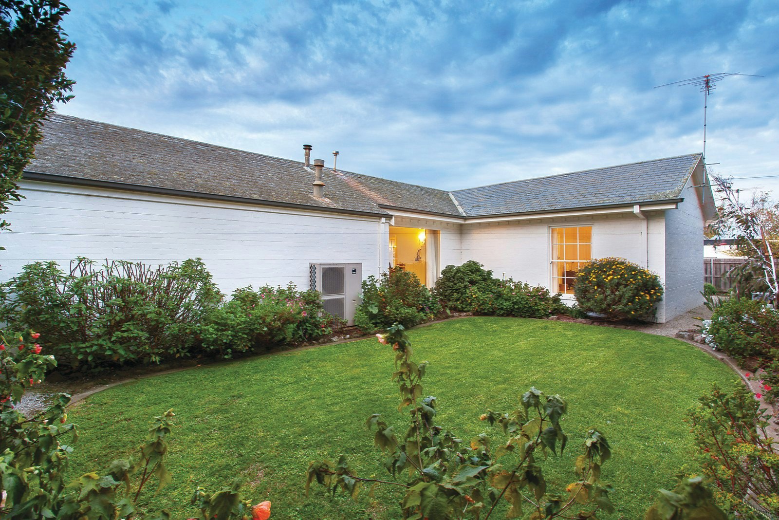 4 Teringa Place, Toorak, VIC