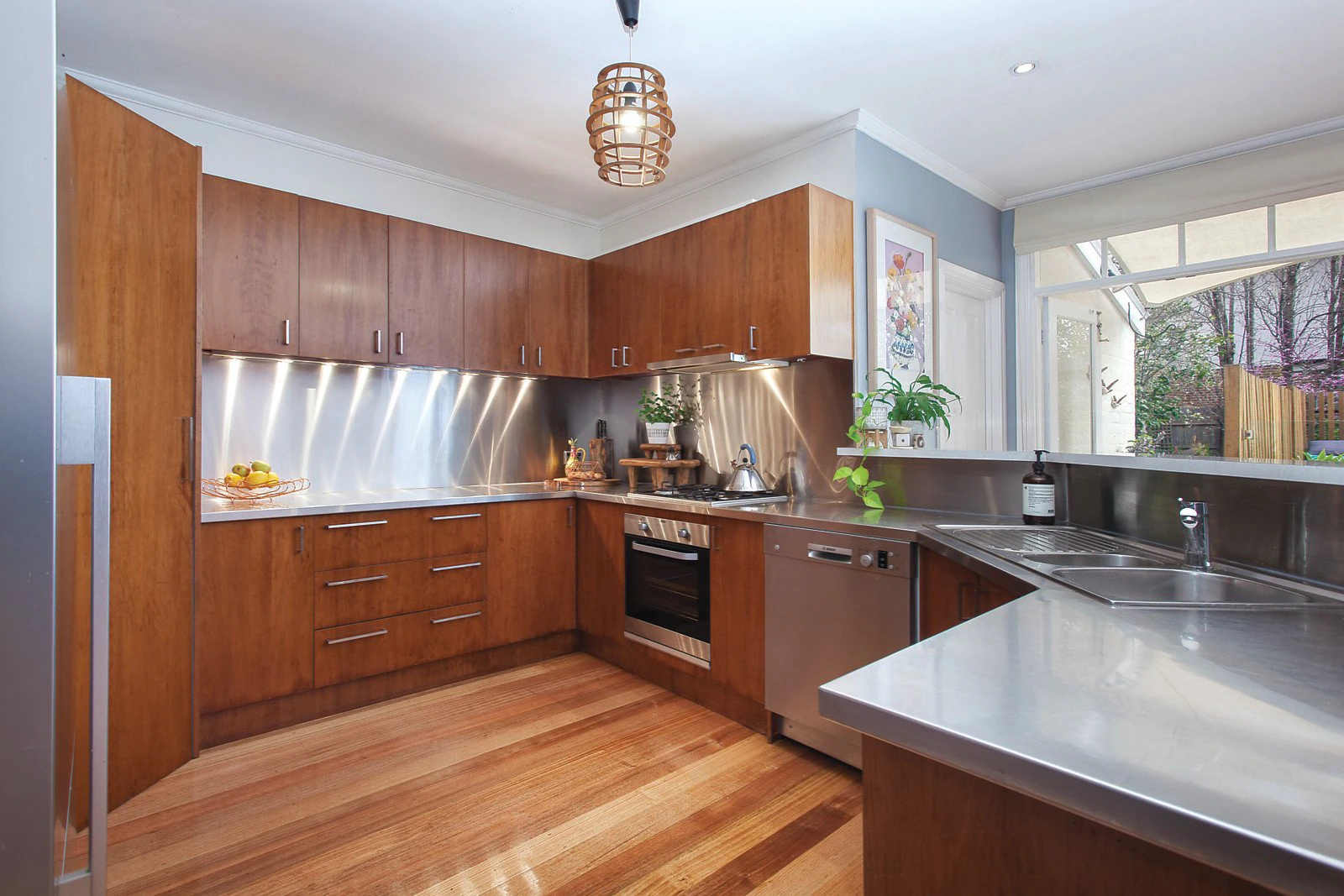 21 Nirvana Avenue, Malvern East, VIC