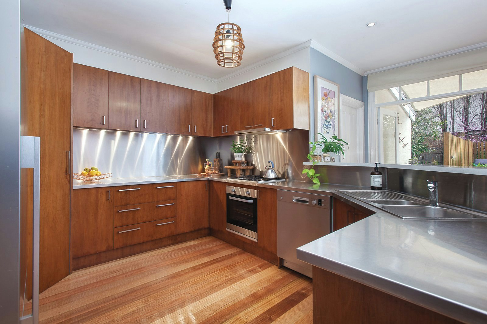 21 Nirvana Avenue, Malvern East, VIC