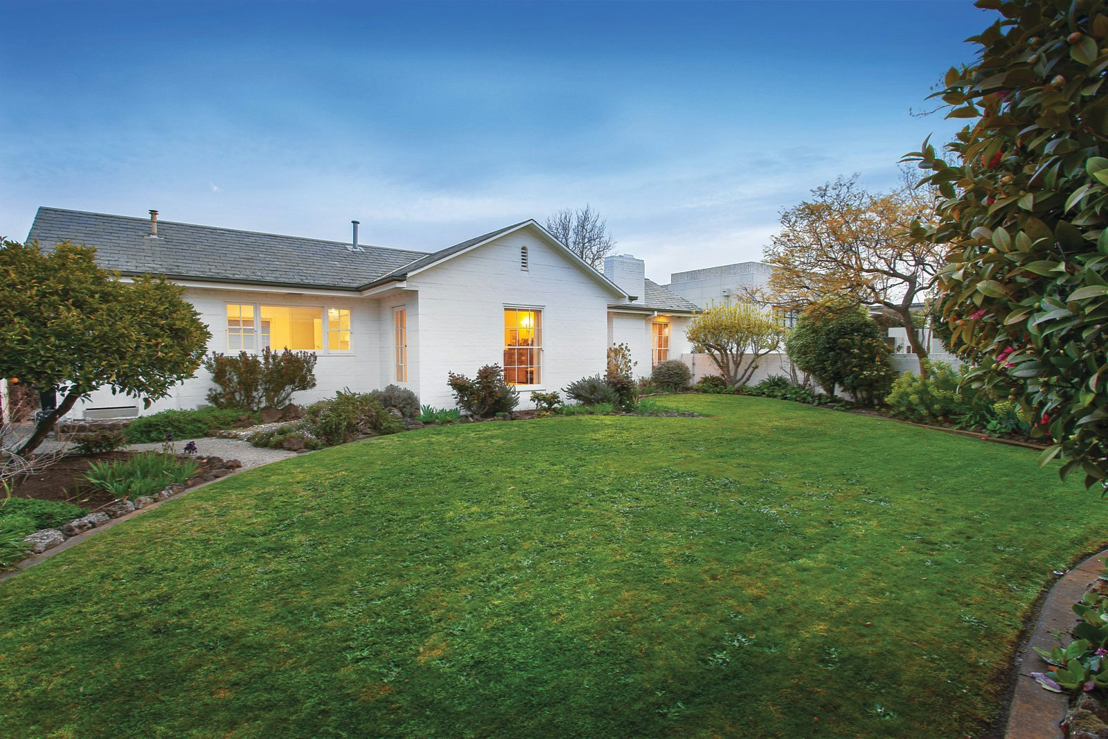 4 Teringa Place, Toorak, VIC