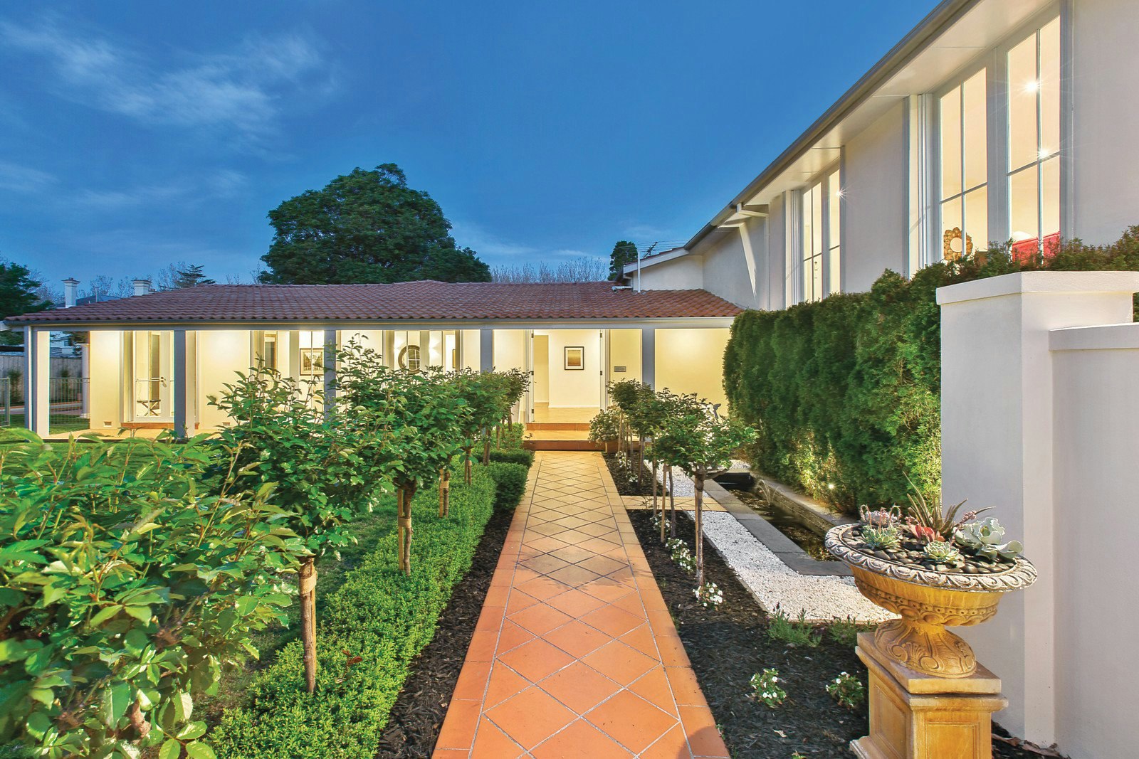 3 Snowden Place, Canterbury, VIC