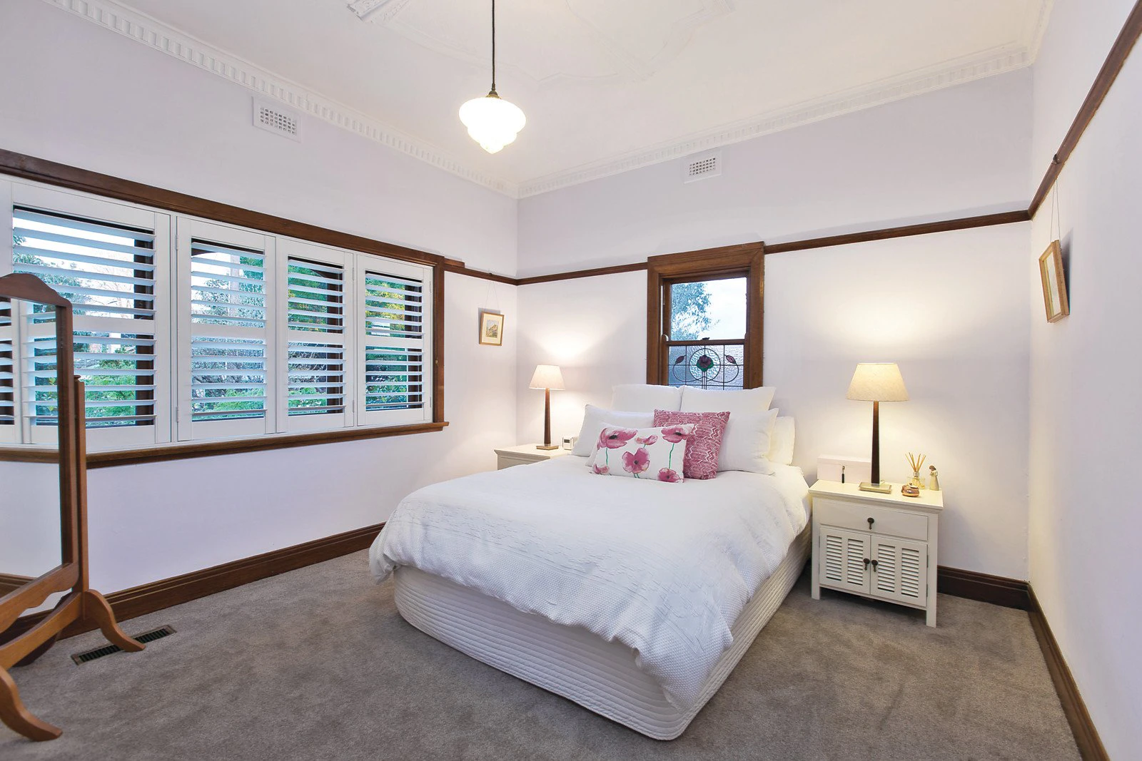 10 Hilltop Avenue, Glen Iris, VIC