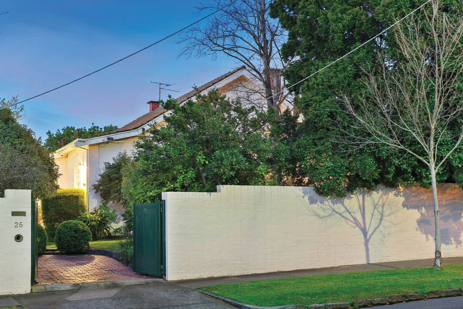 25 Munro Street, Armadale, VIC