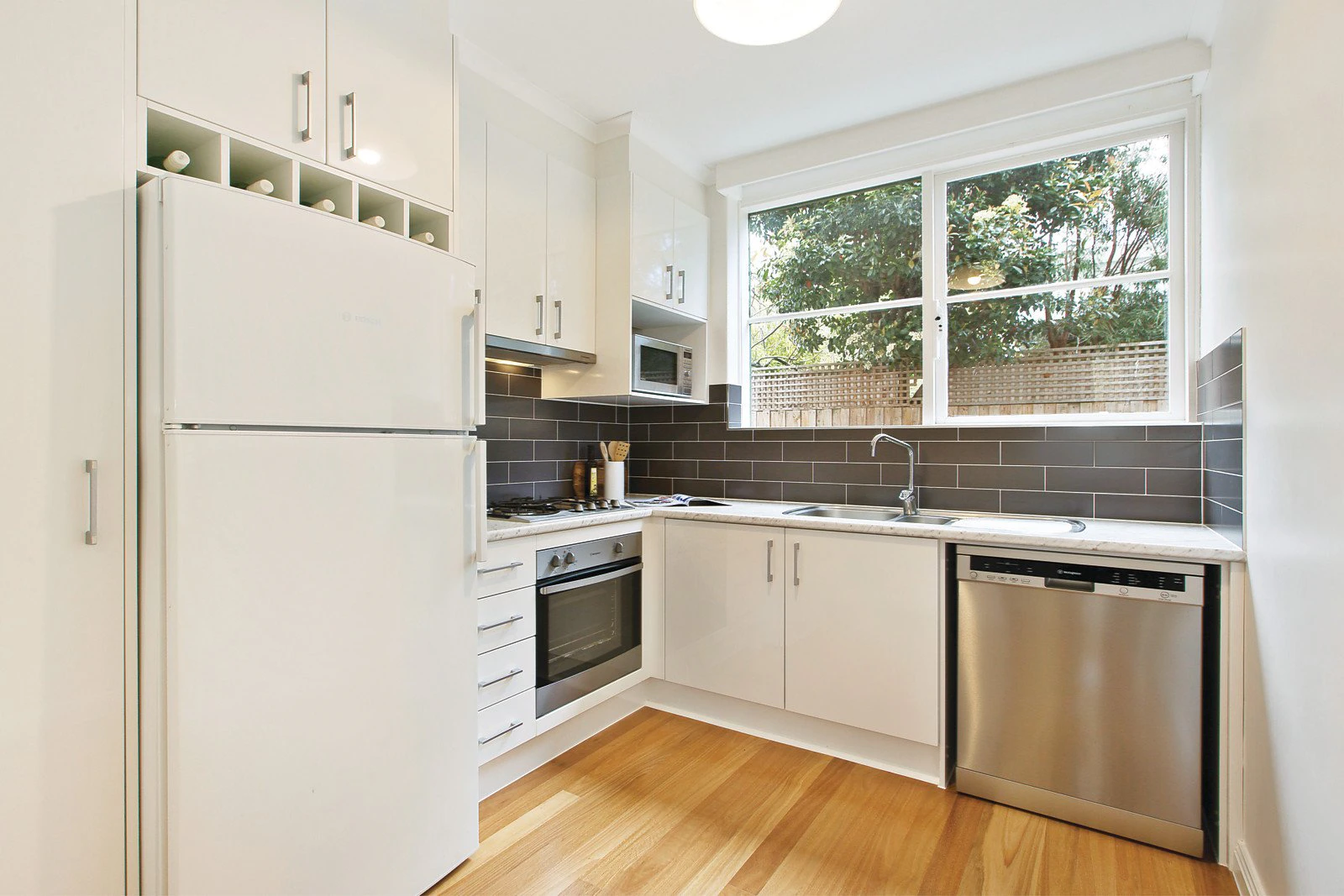 10/574 Glenferrie Road, Hawthorn, VIC
