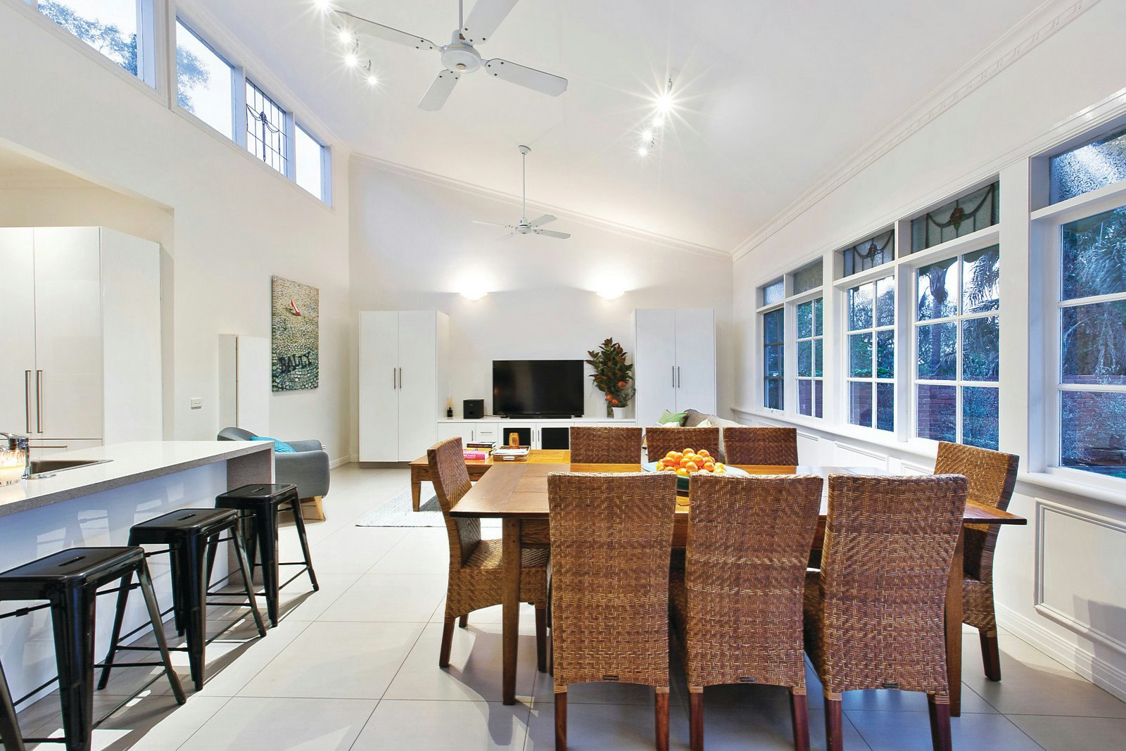 10 Hilltop Avenue, Glen Iris, VIC