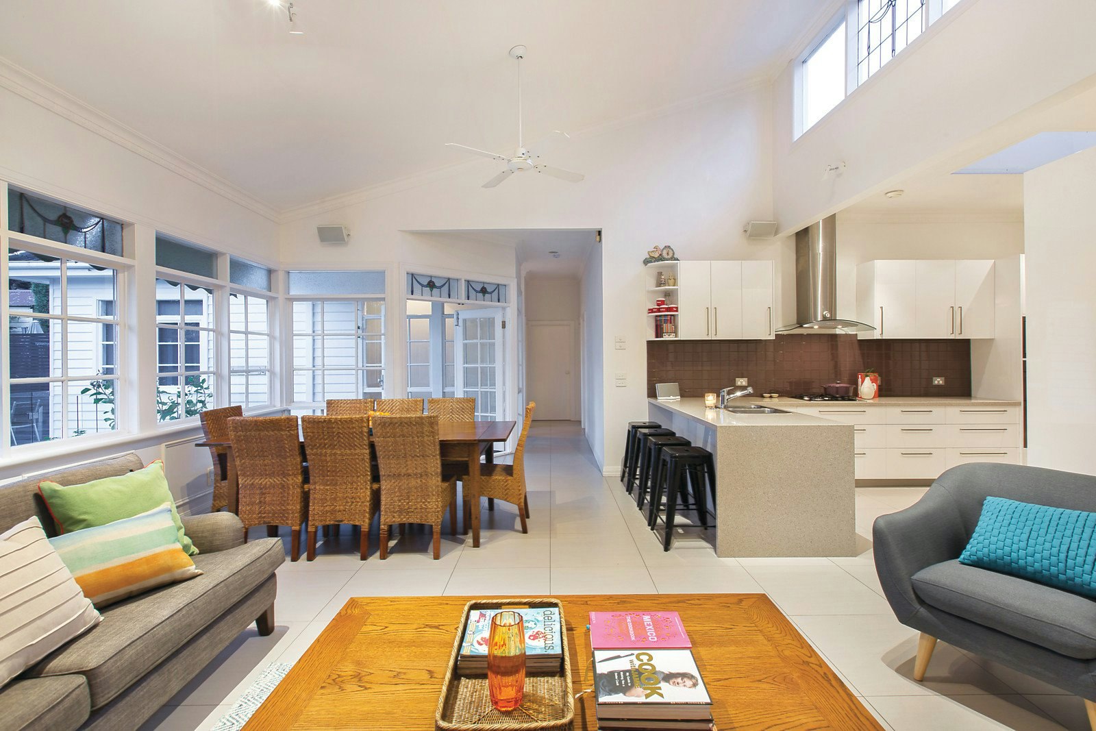 10 Hilltop Avenue, Glen Iris, VIC