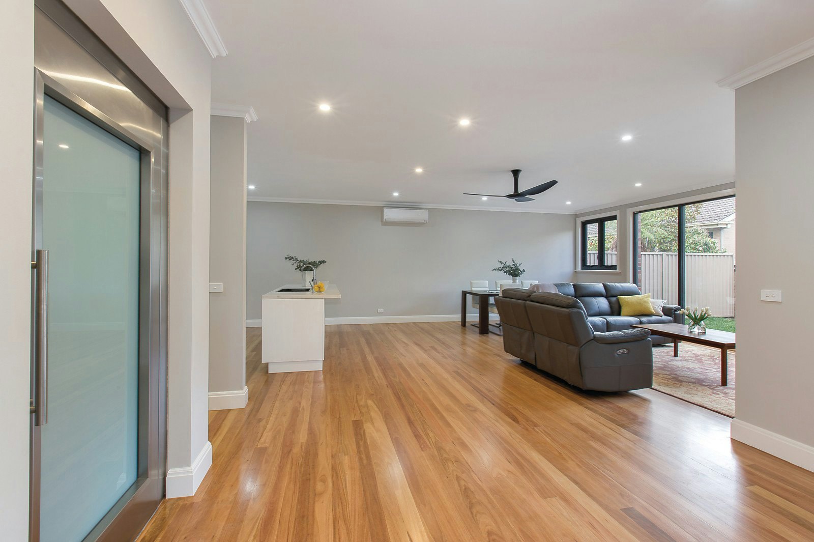 2/13 Whitehorse Road, Balwyn, VIC