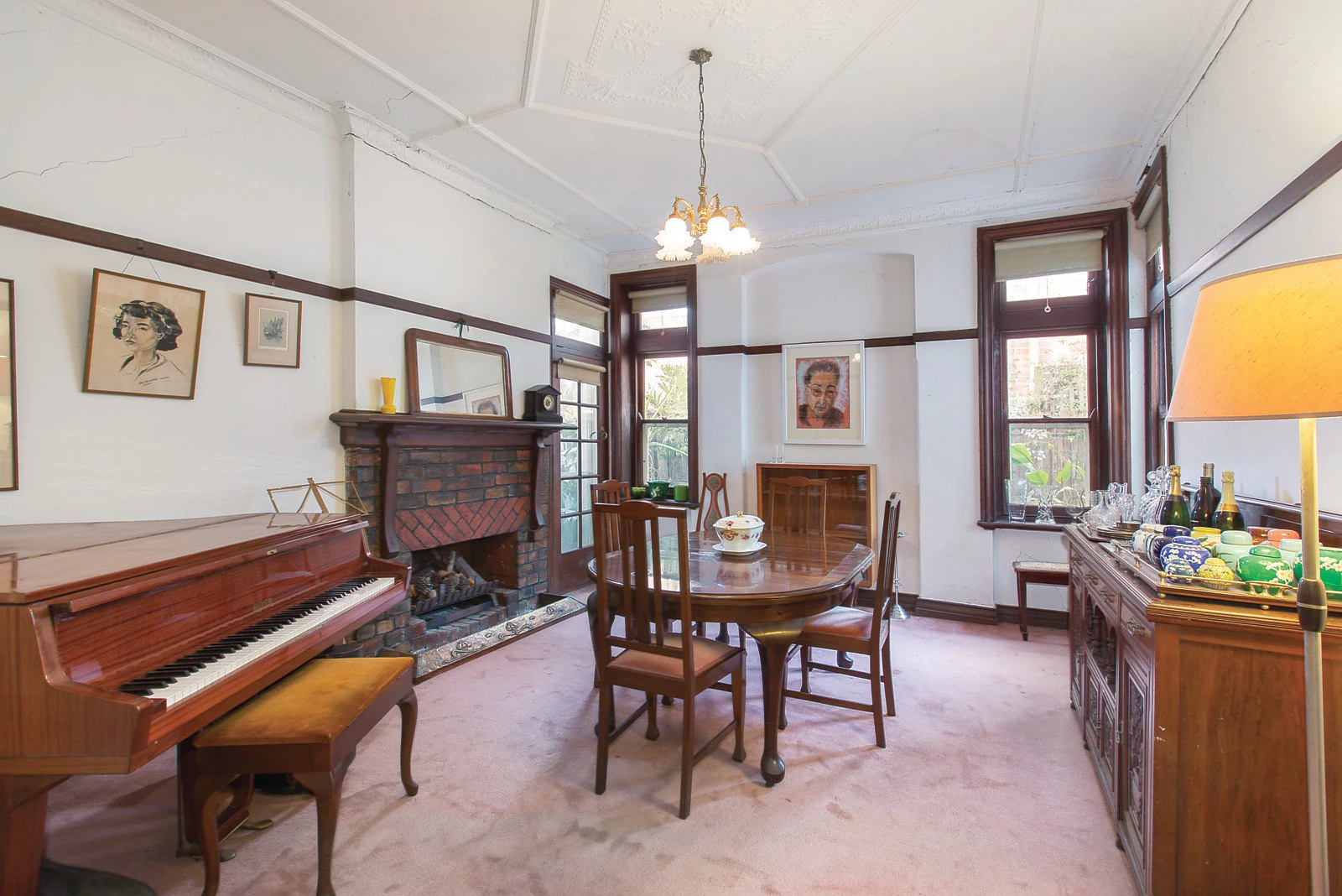 20 Dundonald Avenue, Malvern East, VIC