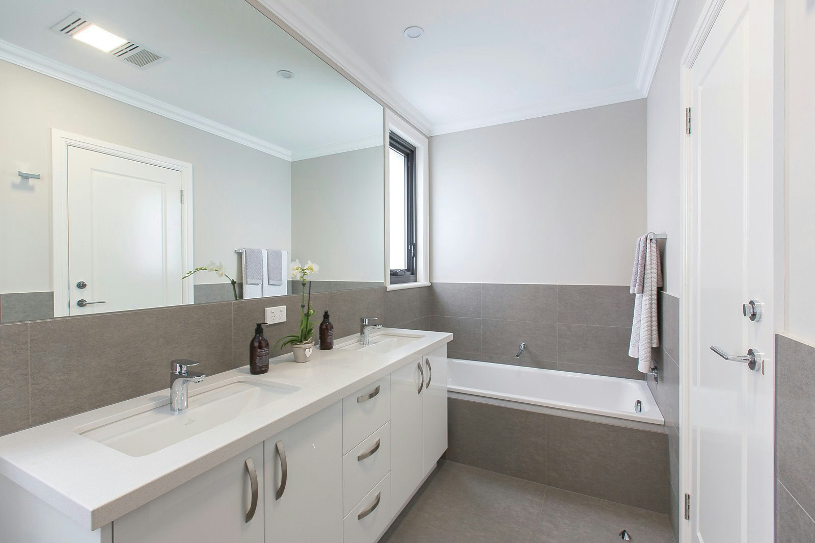 2/13 Whitehorse Road, Balwyn, VIC