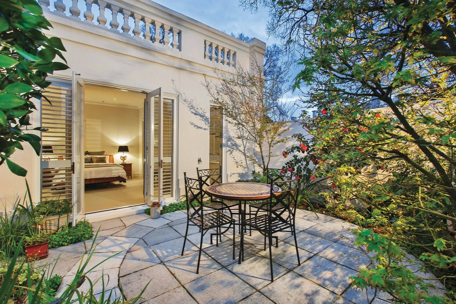 10B Hall Street, Brighton, VIC