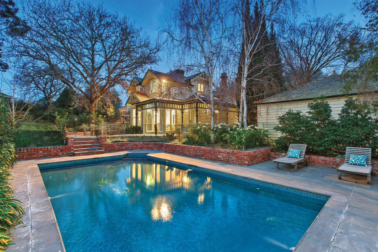 15 Albany Crescent, Surrey Hills, VIC