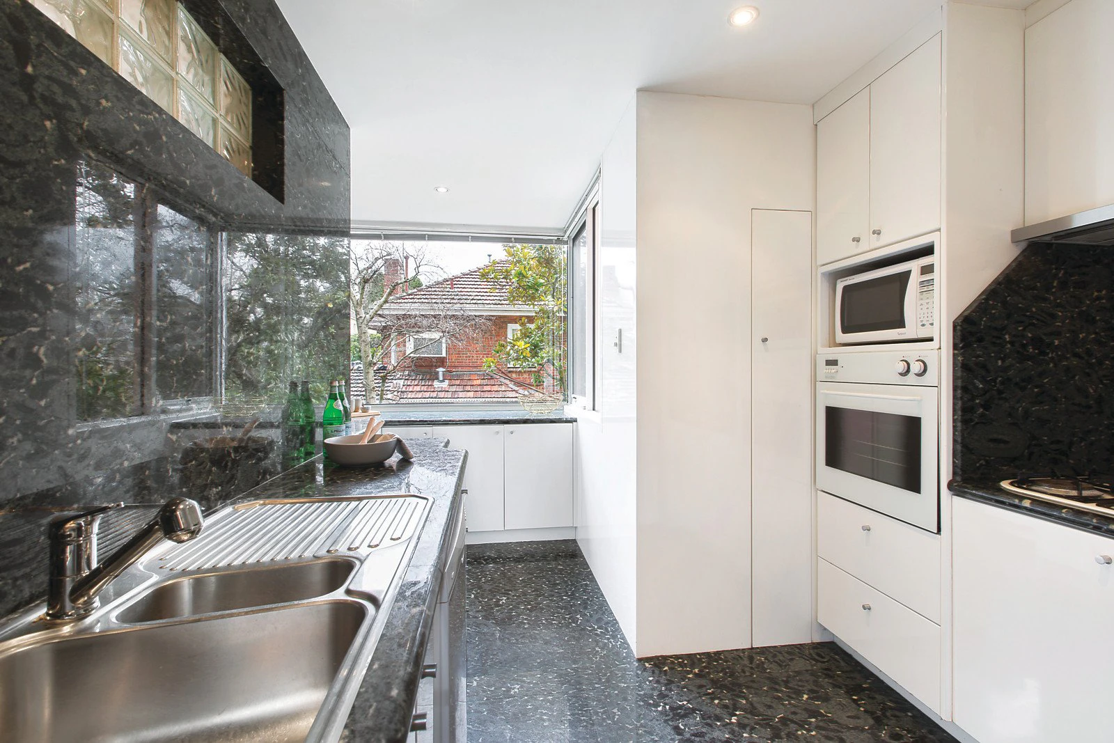 21/9 Struan Street, Toorak, VIC