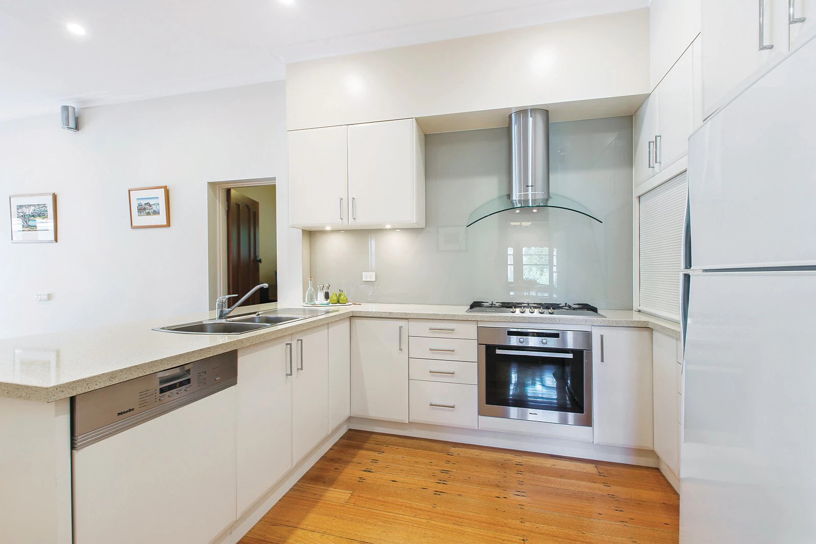 9 Gowar Avenue, Camberwell, VIC