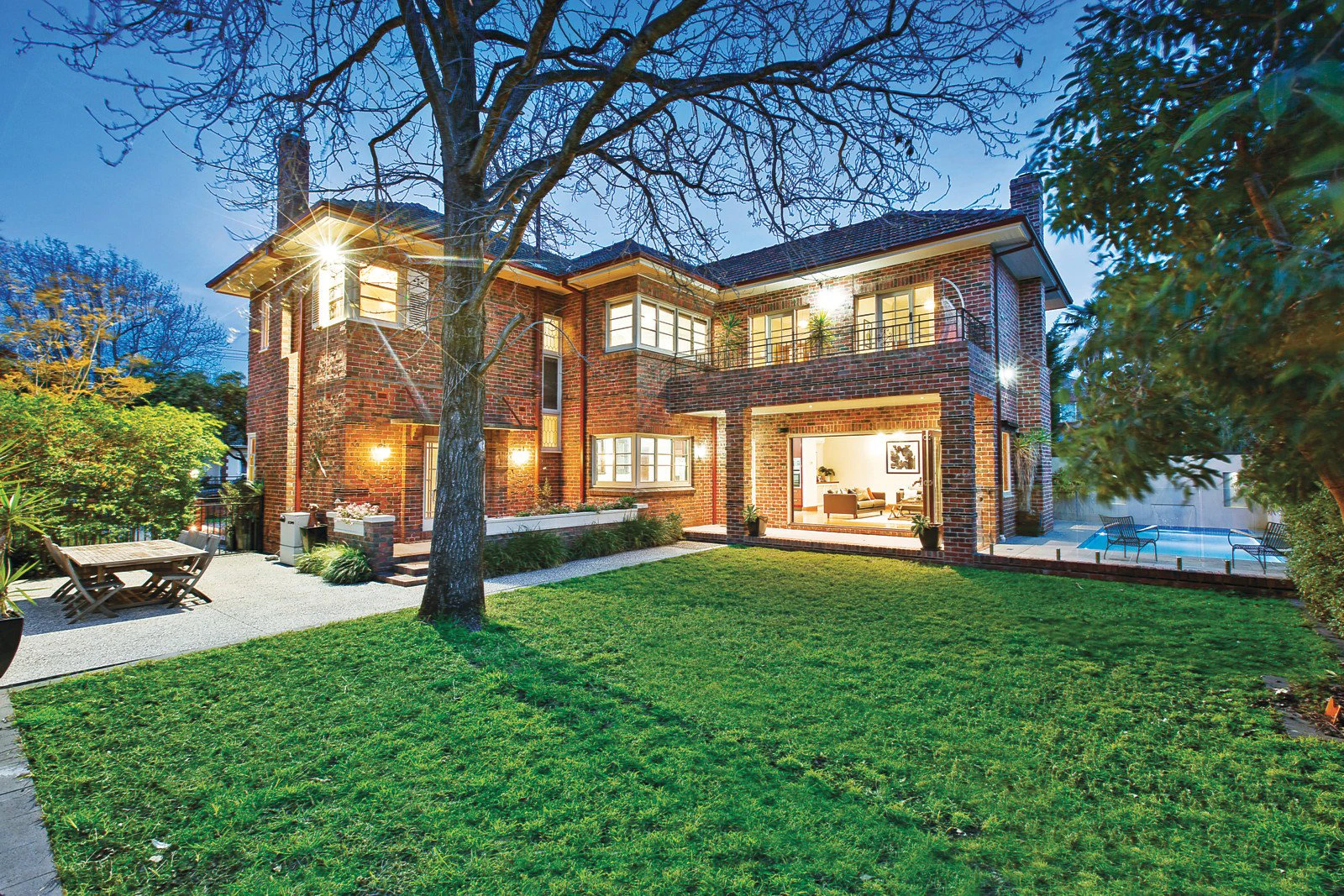 51 Mangarra Road, Canterbury, VIC