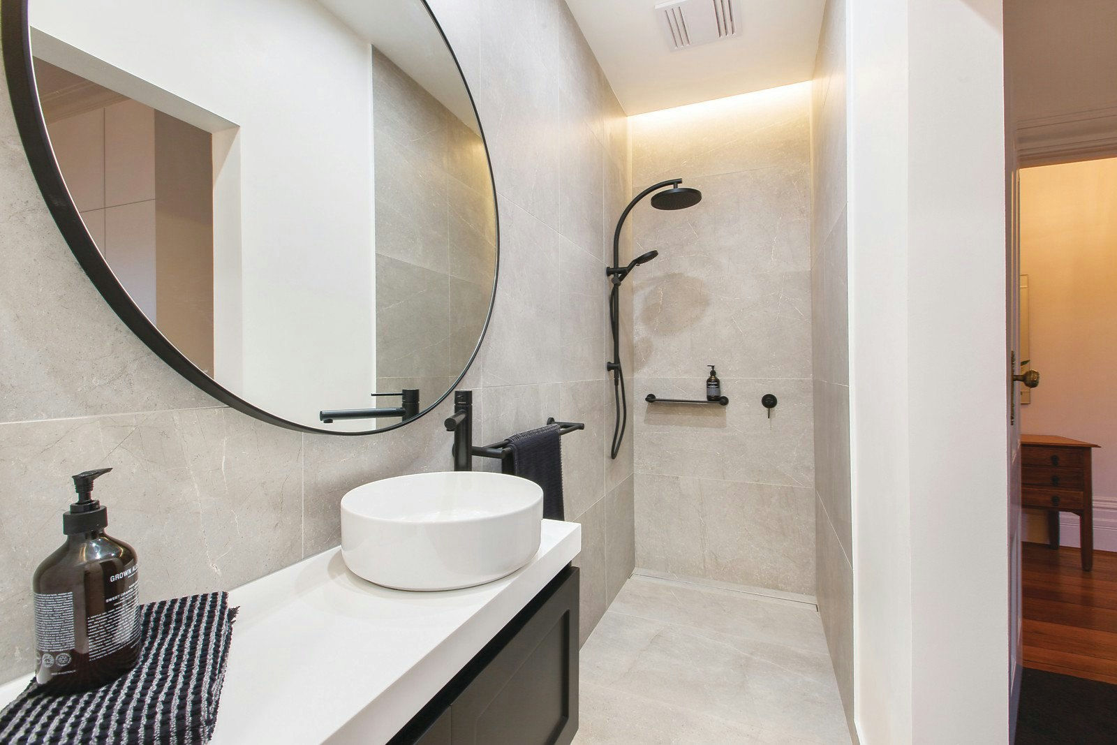 26 Carnarvon Road, Caulfield North, VIC