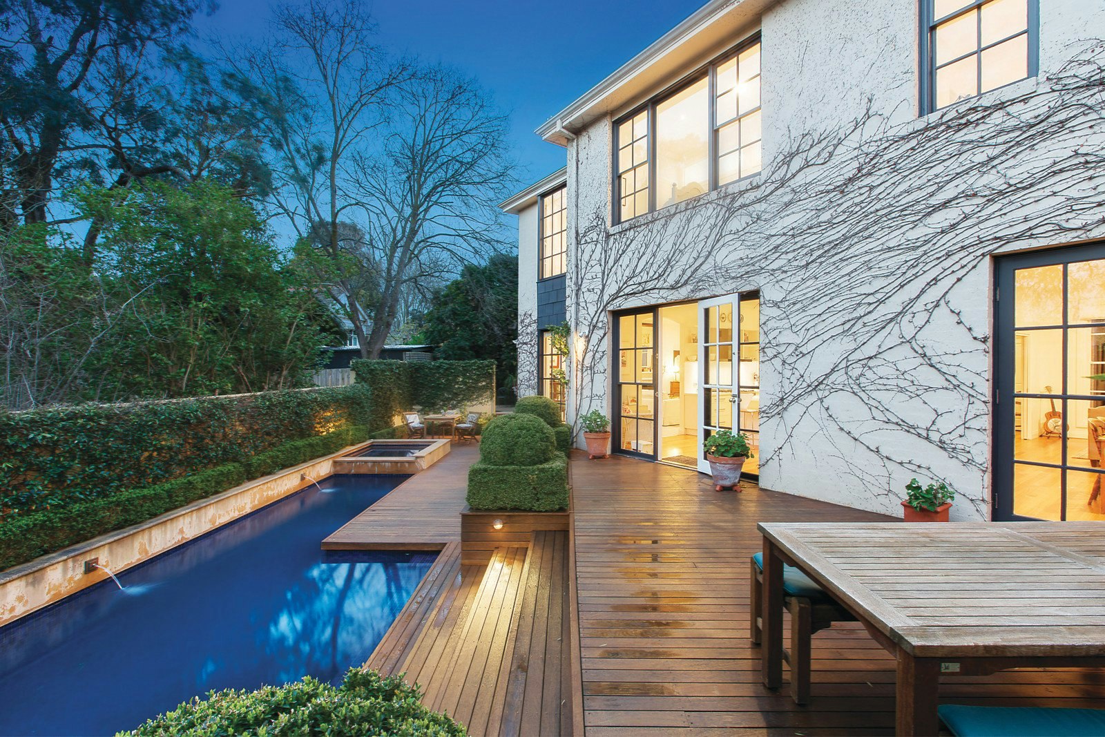 16A Chaucer Crescent, Canterbury, VIC