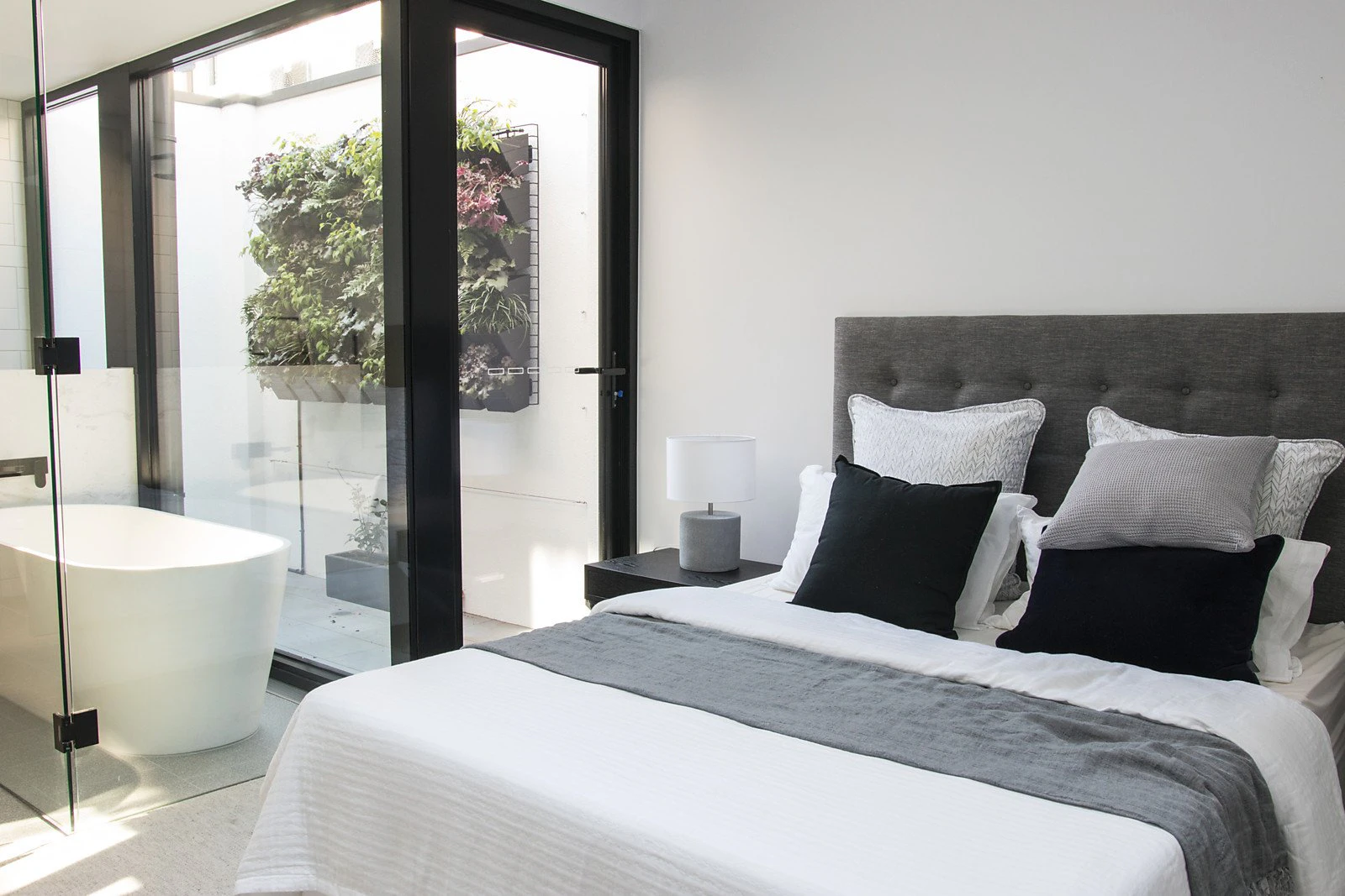 2/2a Male Street, Brighton, VIC
